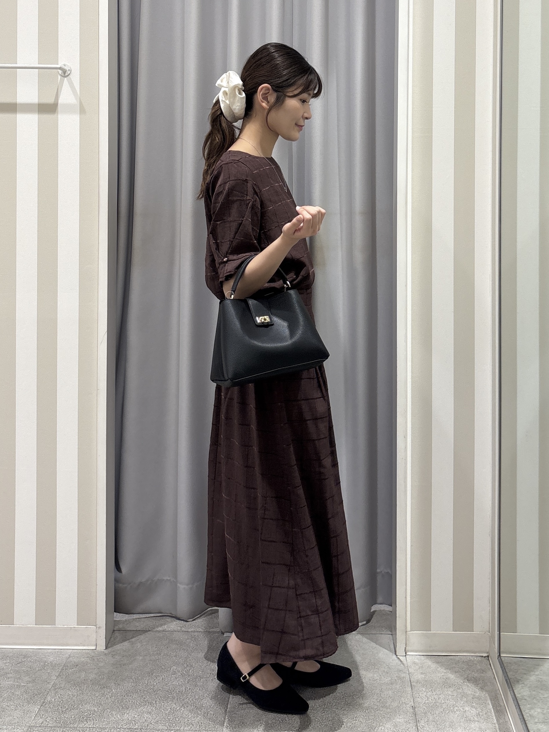 Rikaさんの「SHOO･LA･RUE｜【セットアップ可/S-LL】モールチェックで上品に タックスリーブ ブラウス」を使ったコーディネート
