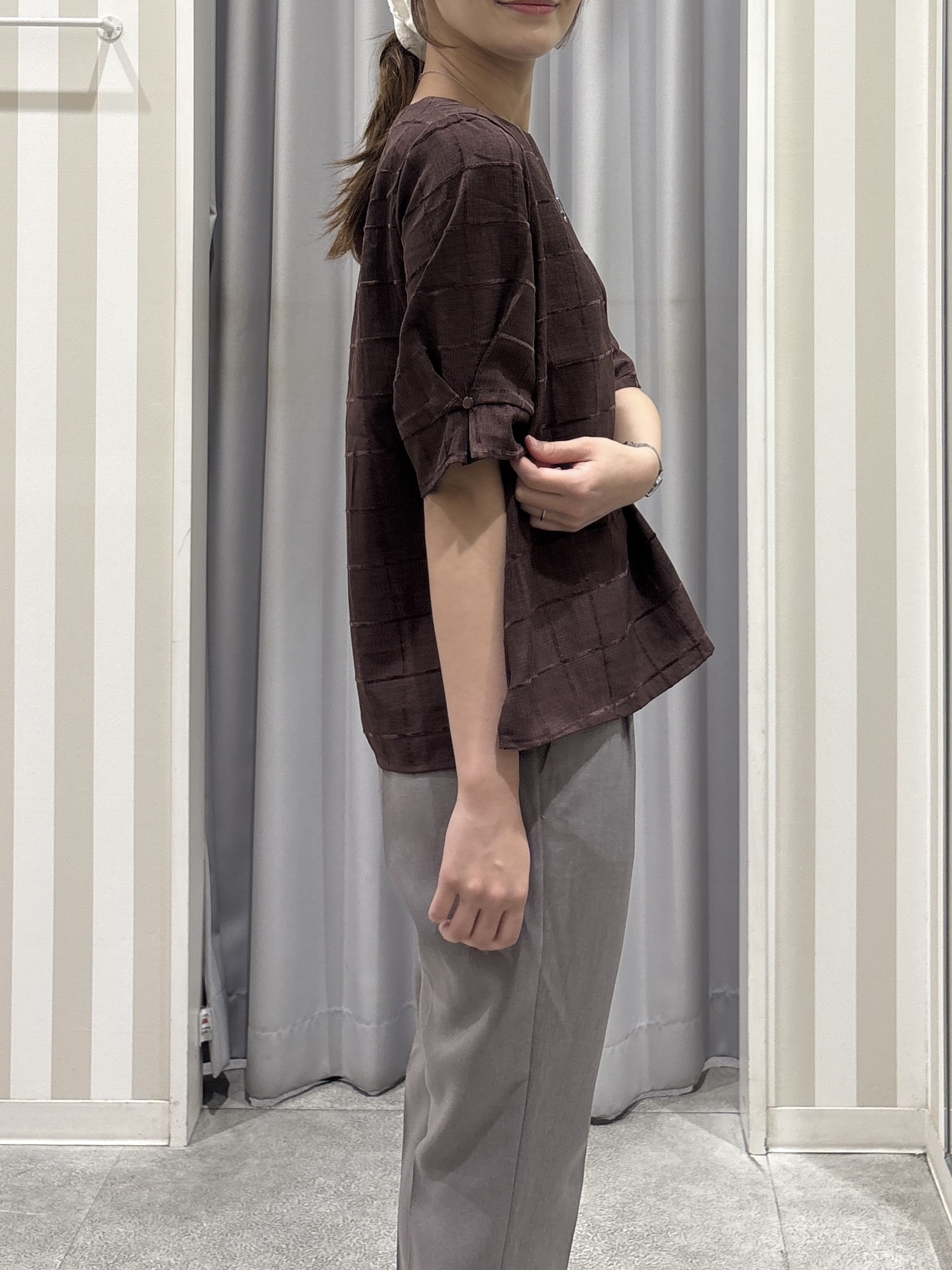 Rikaさんの「SHOO･LA･RUE｜【セットアップ可/S-LL】モールチェックで上品に タックスリーブ ブラウス」を使ったコーディネート
