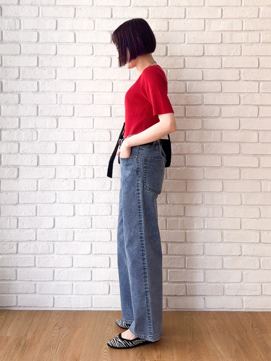 𝐜𝐡𝐢𝐤𝐚さんの「SHOO･LA･RUE｜【毛玉になりにくい/洗濯機可/S-LL】お顔まわりをシャープに。5分袖スクエアトップス」を使ったコーディネート