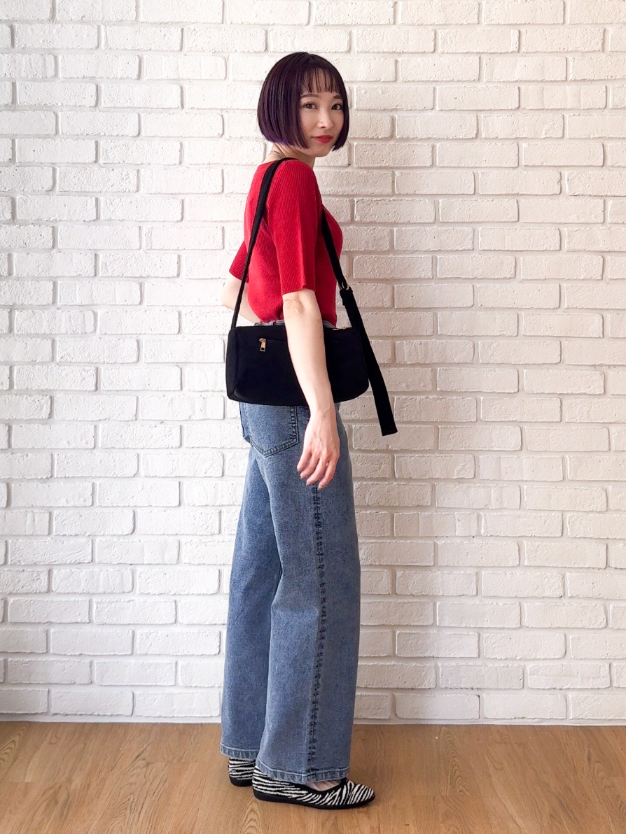 𝐜𝐡𝐢𝐤𝐚さんの「SHOO･LA･RUE｜【毛玉になりにくい/洗濯機可/S-LL】お顔まわりをシャープに。5分袖スクエアトップス」を使ったコーディネート