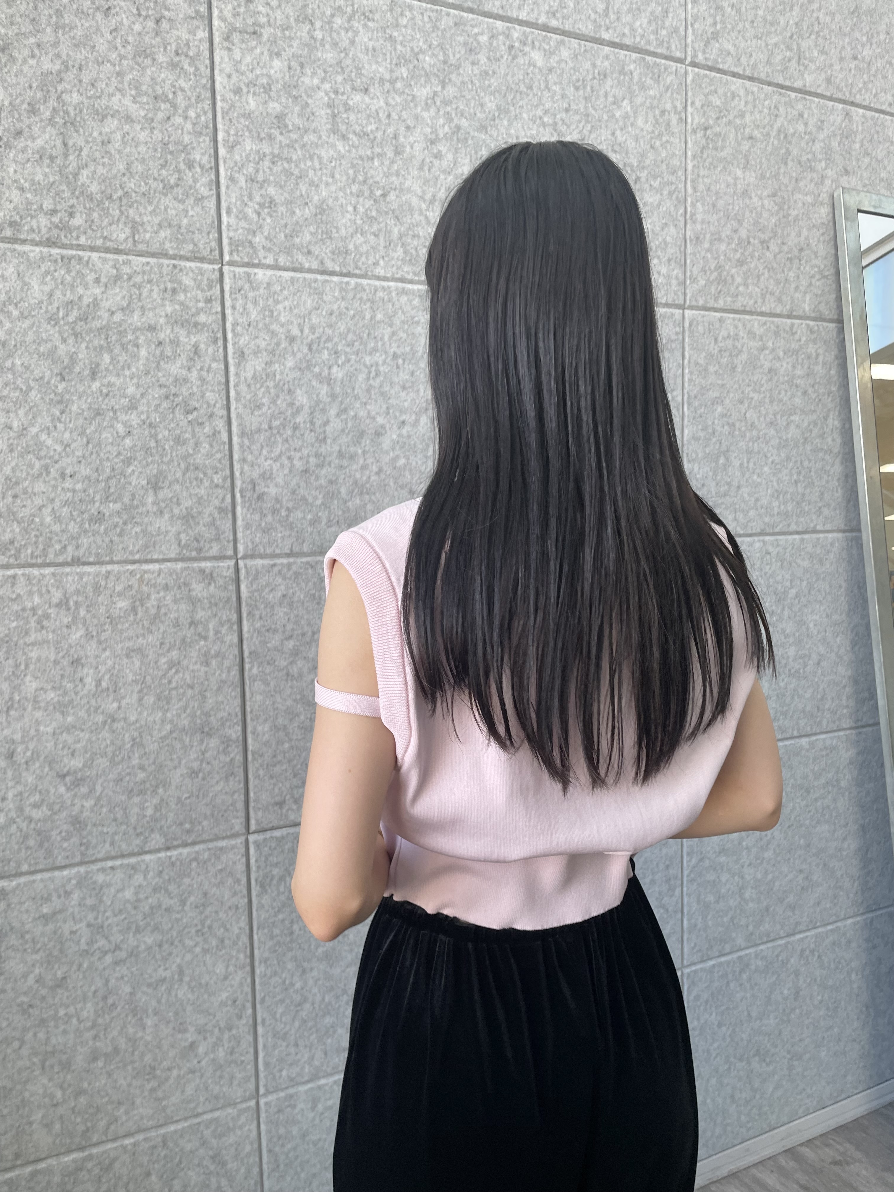 丸山加奈子さんの「CODE A｜design short vest」を使ったコーディネート