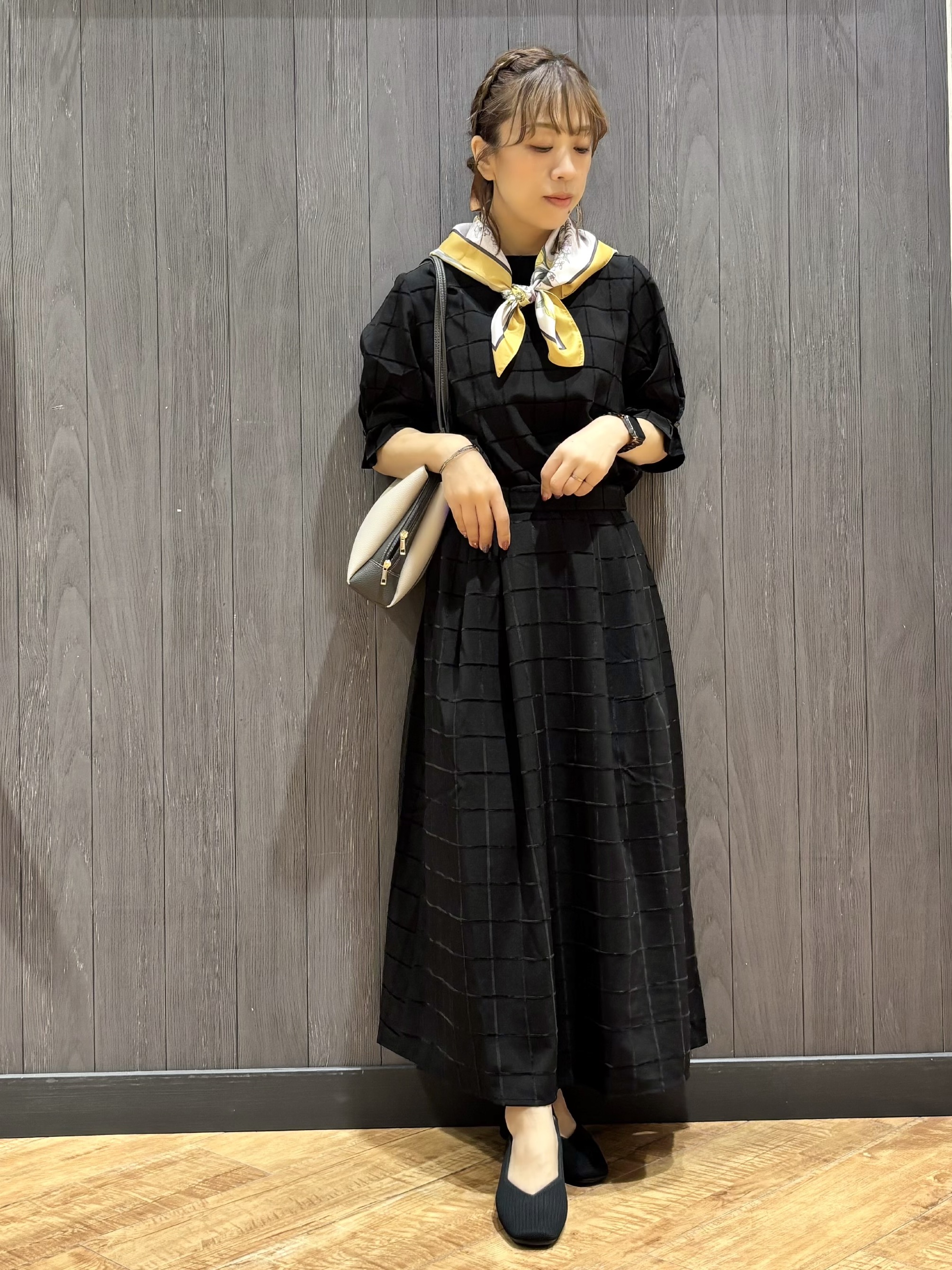meiさんの「SHOO･LA･RUE｜【セットアップ可/S-LL】モールチェックで上品に タックスリーブ ブラウス」を使ったコーディネート