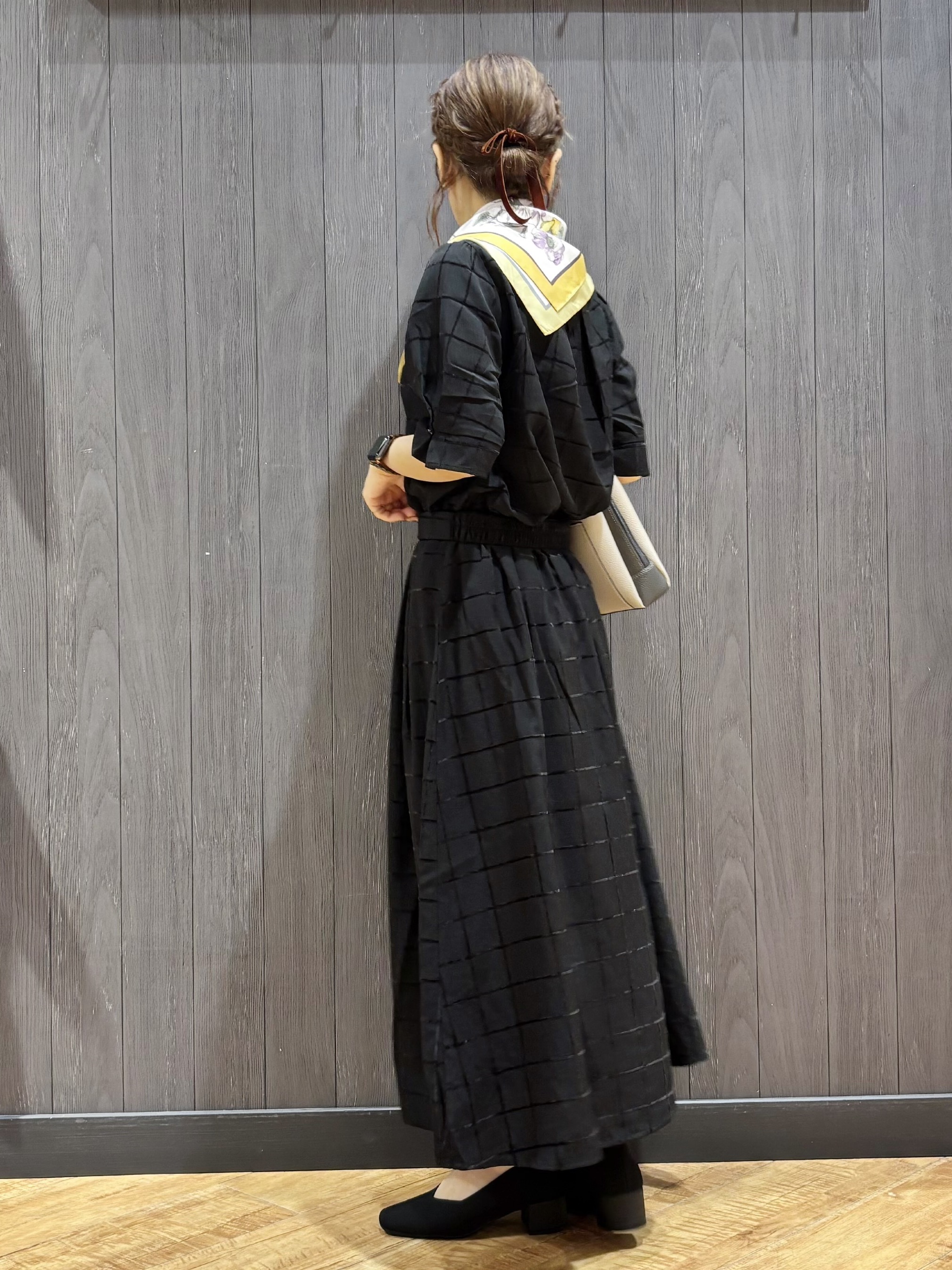 meiさんの「SHOO･LA･RUE｜【セットアップ可/S-LL】モールチェックで上品に タックスリーブ ブラウス」を使ったコーディネート