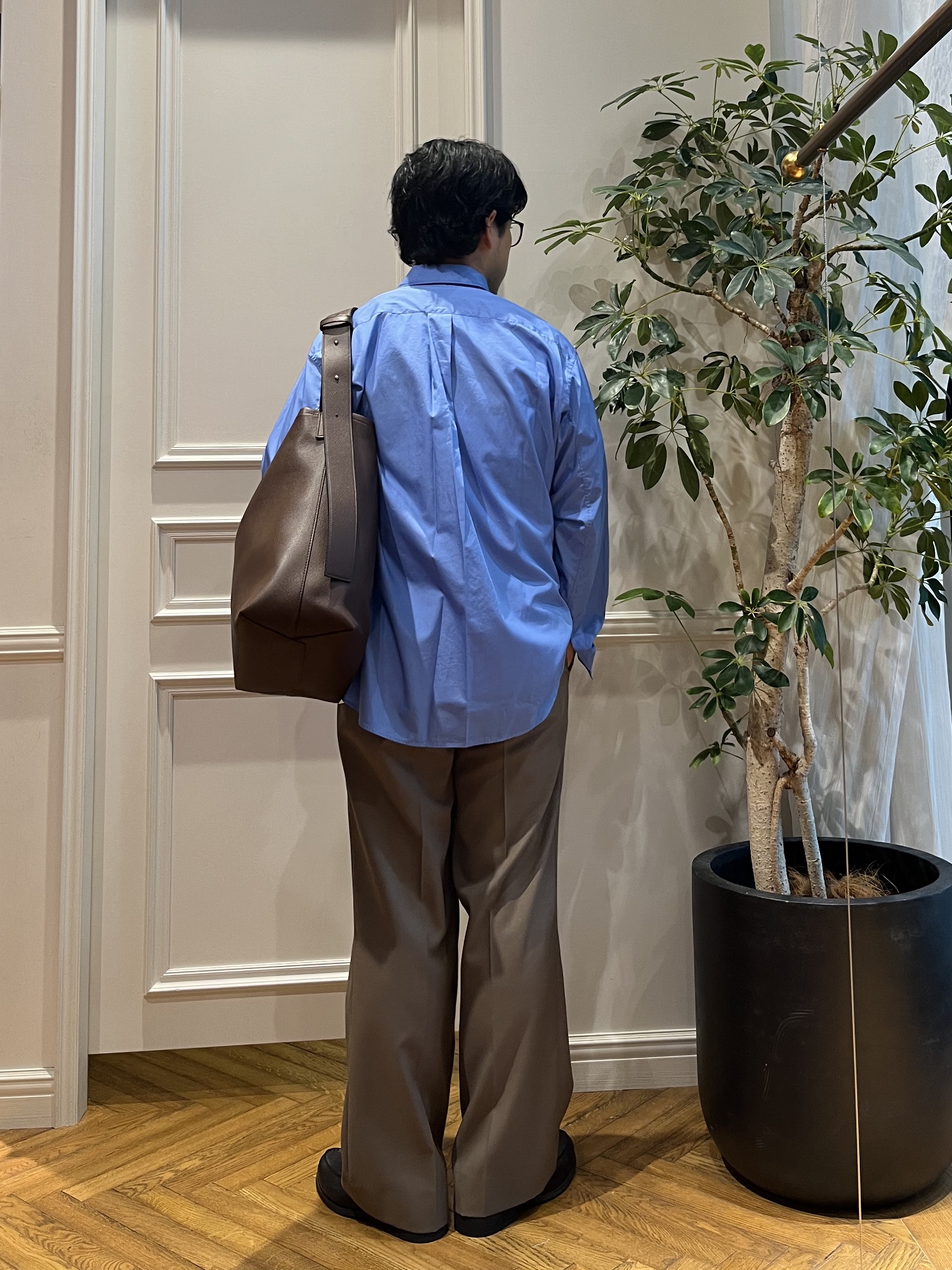 Tokuさんの「DRESSTERIOR｜【ウォッシャブル】サイドゴア ワンタックワイドパンツ」を使ったコーディネート