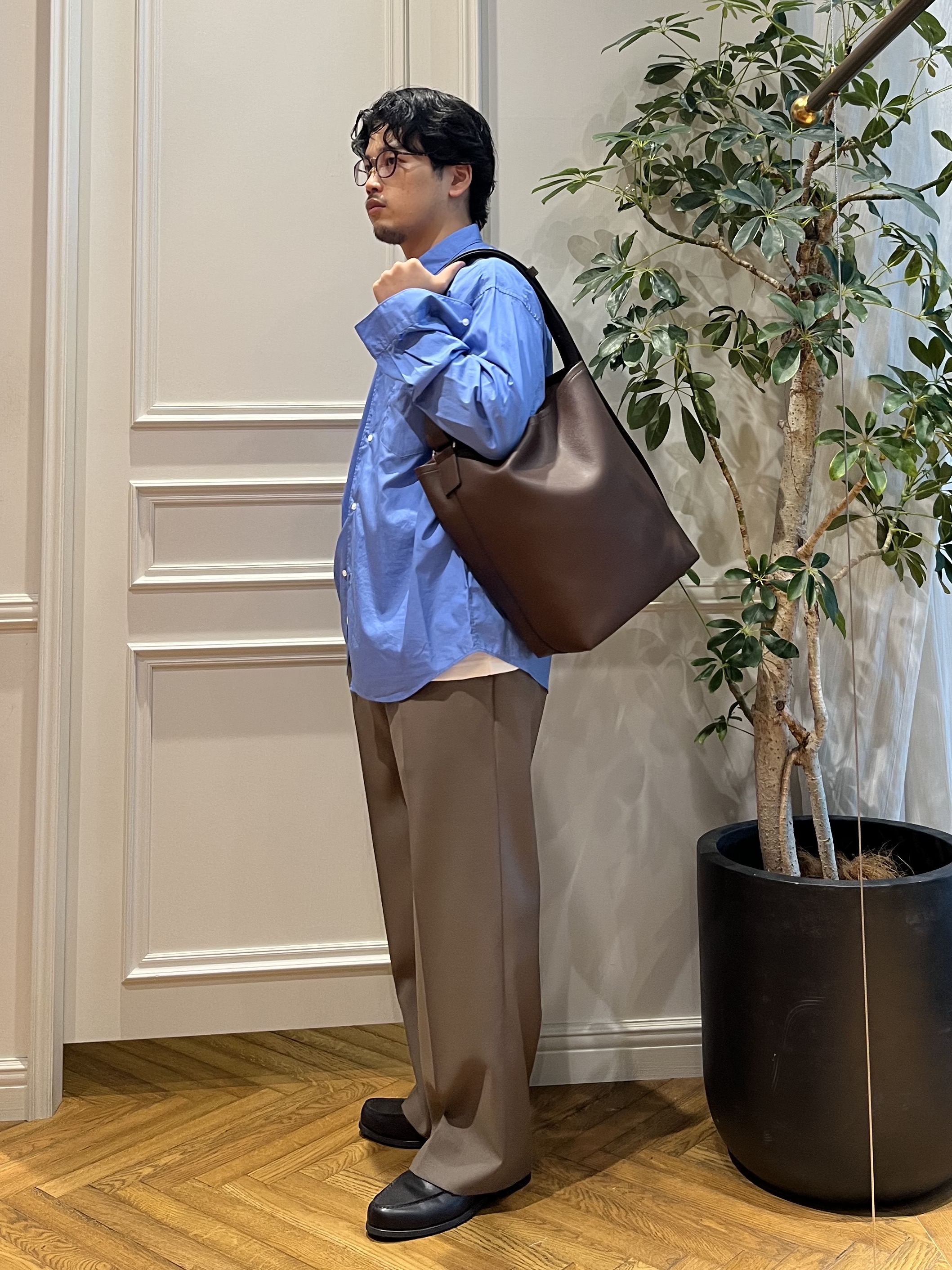 Tokuさんの「DRESSTERIOR｜【ウォッシャブル】サイドゴア ワンタックワイドパンツ」を使ったコーディネート