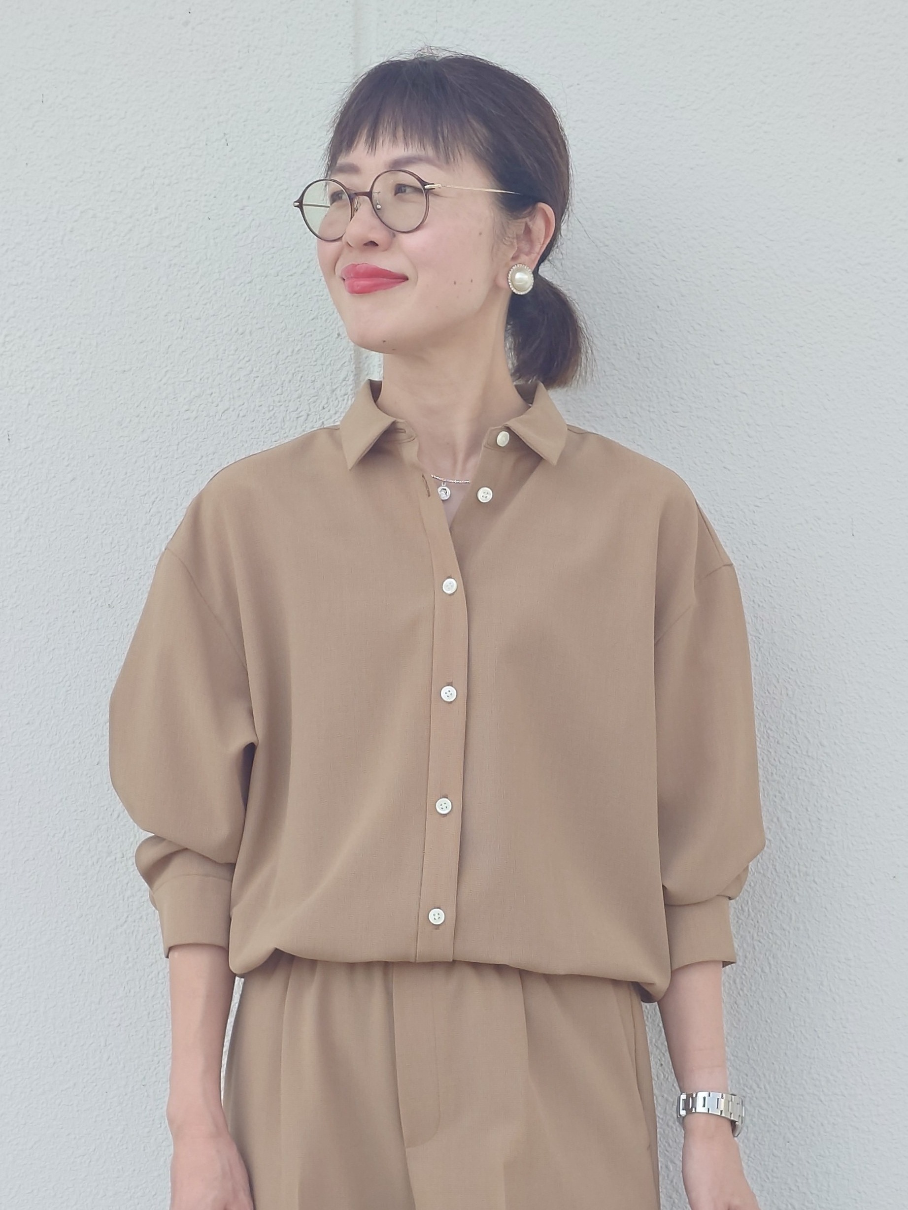 MUTSUKOさんの「UNTITLED｜【セットアップ可/UVカット/接触冷感】エアリークールドロストシャツ」を使ったコーディネート
