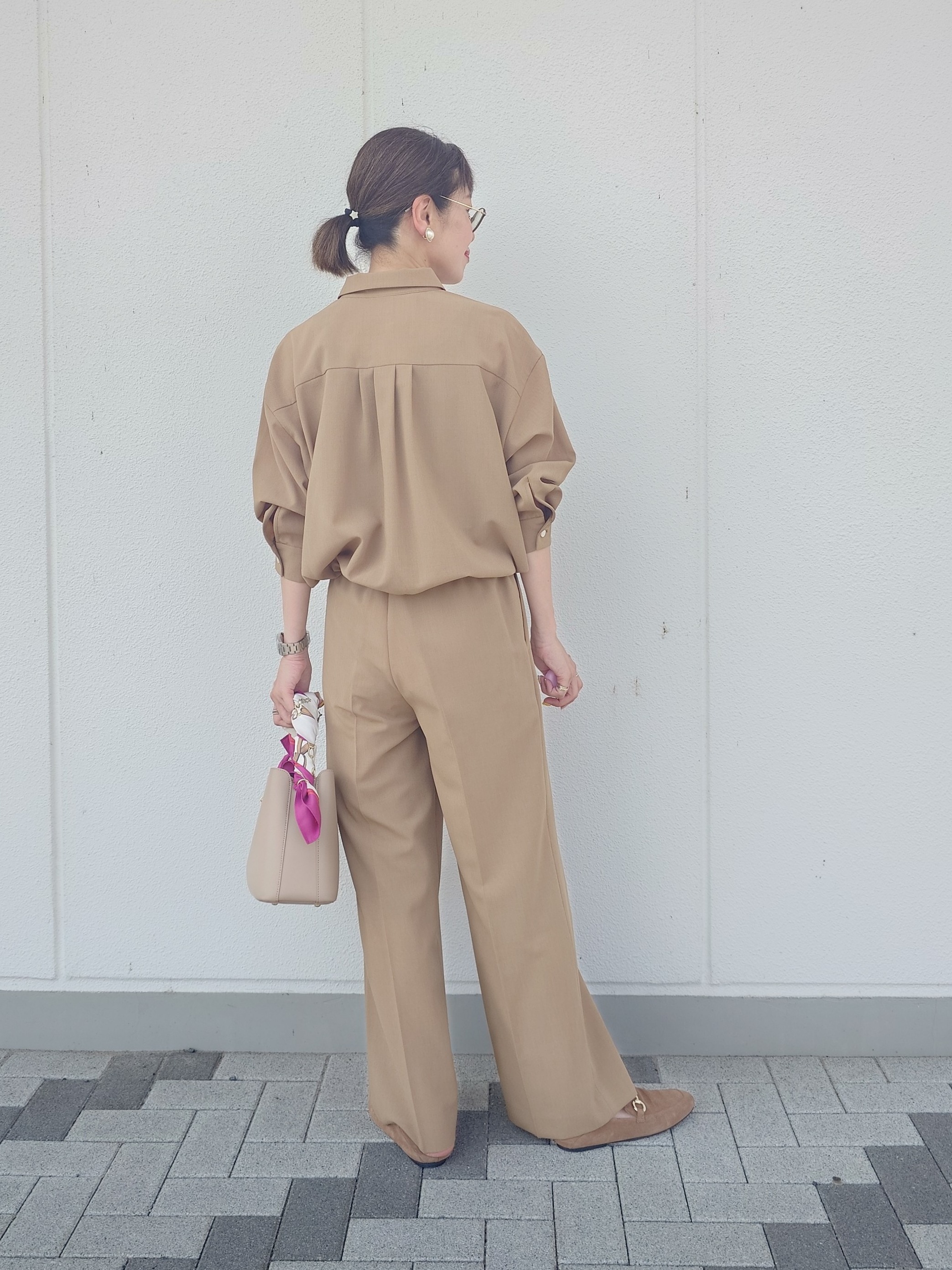 MUTSUKOさんの「UNTITLED｜【セットアップ可/UVカット/接触冷感】エアリークールドロストシャツ」を使ったコーディネート