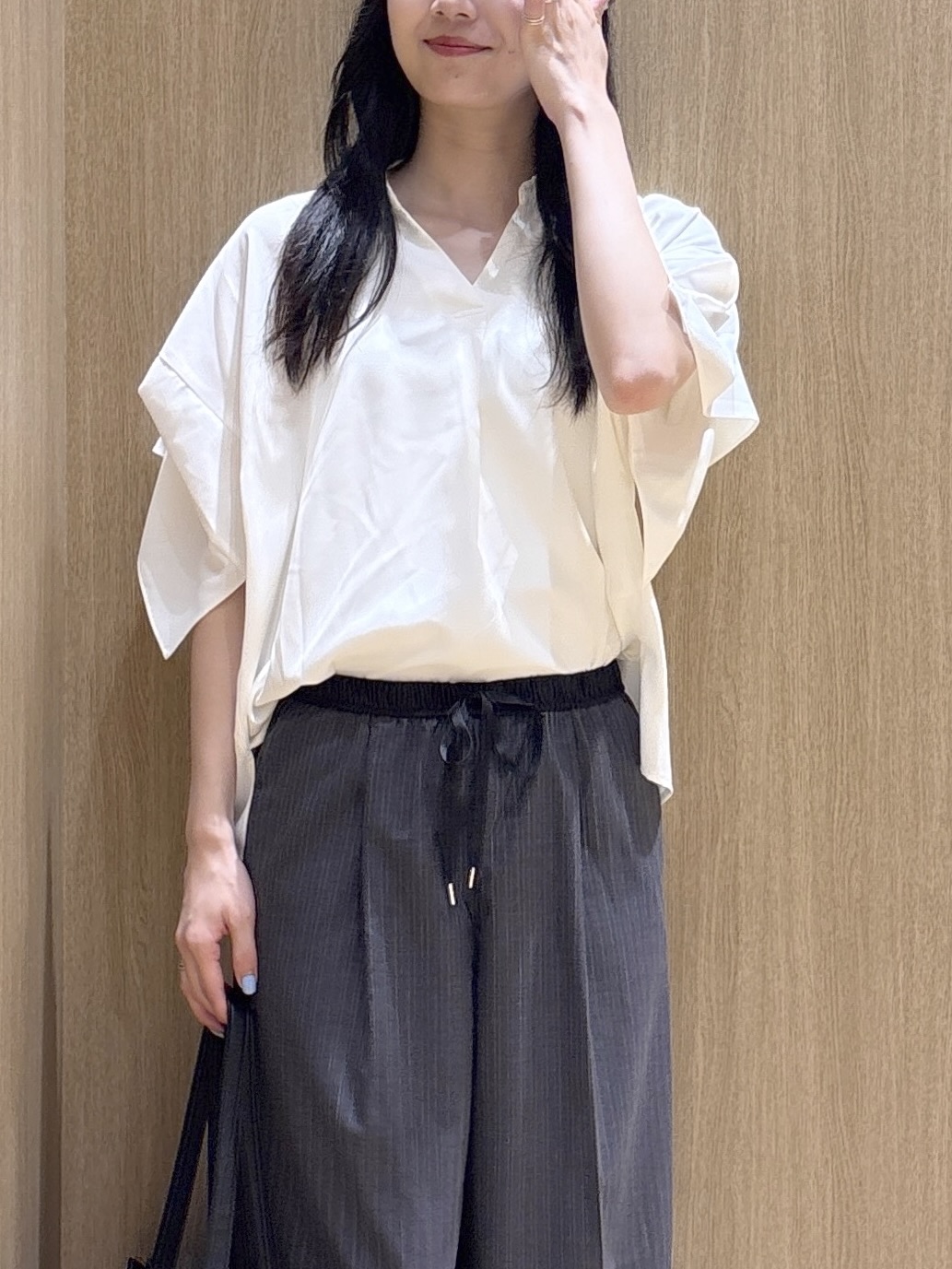 sachikoさんの「OPAQUE.CLIP｜【UV／接触冷感／吸水速乾／】タックスリーブスキッパーブラウス《洗濯機OK》」を使ったコーディネート