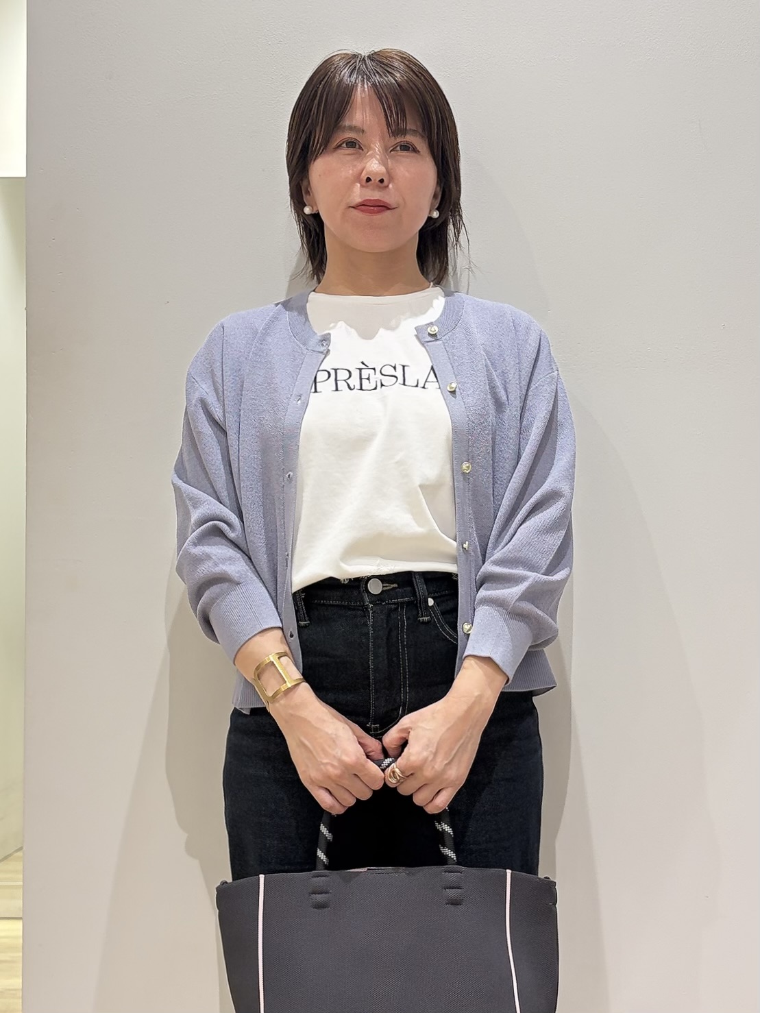YUKOさんの「index｜【接触冷感／UVケア】裾レースロゴTシャツ《洗濯機OK／S-3L》」を使ったコーディネート