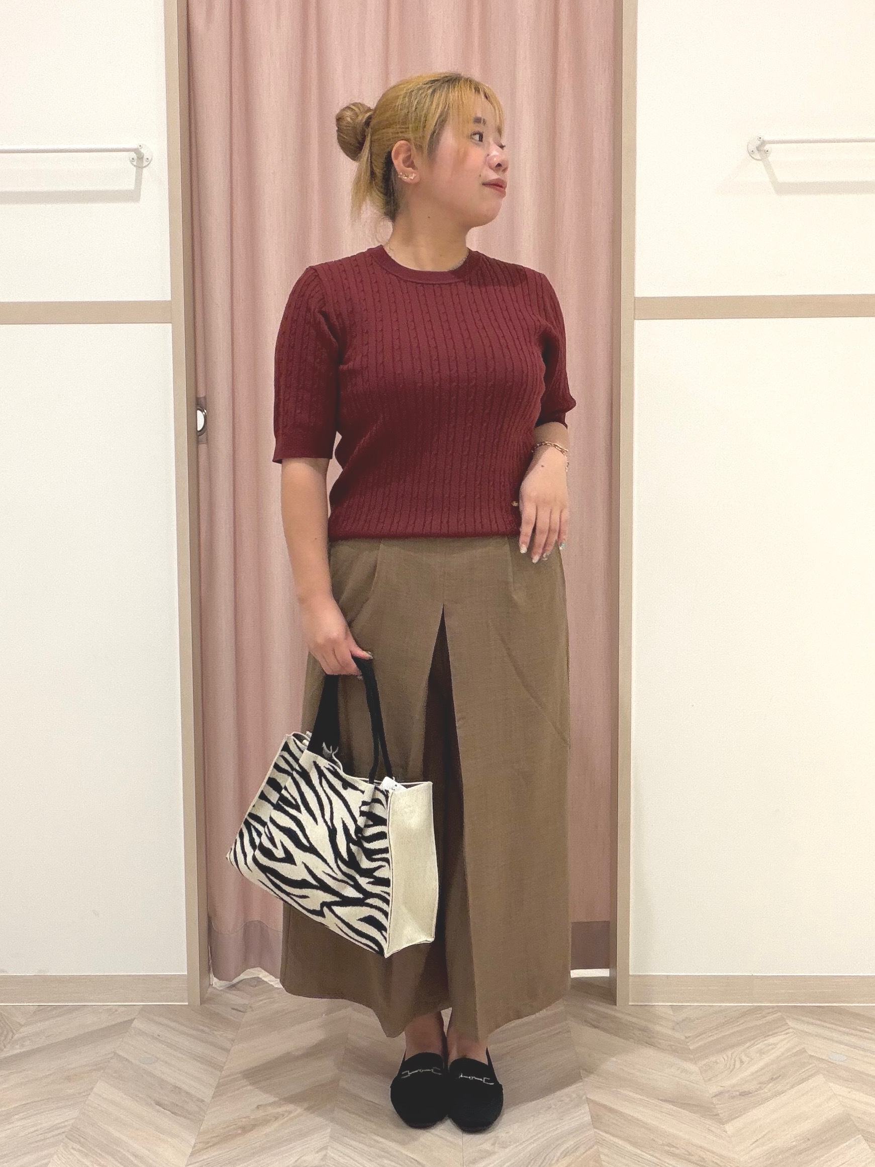 まちゃんなちゃんさんの「SHOO･LA･RUE｜【洗濯機可/S-LL】上品見え ミニケーブルニット」を使ったコーディネート