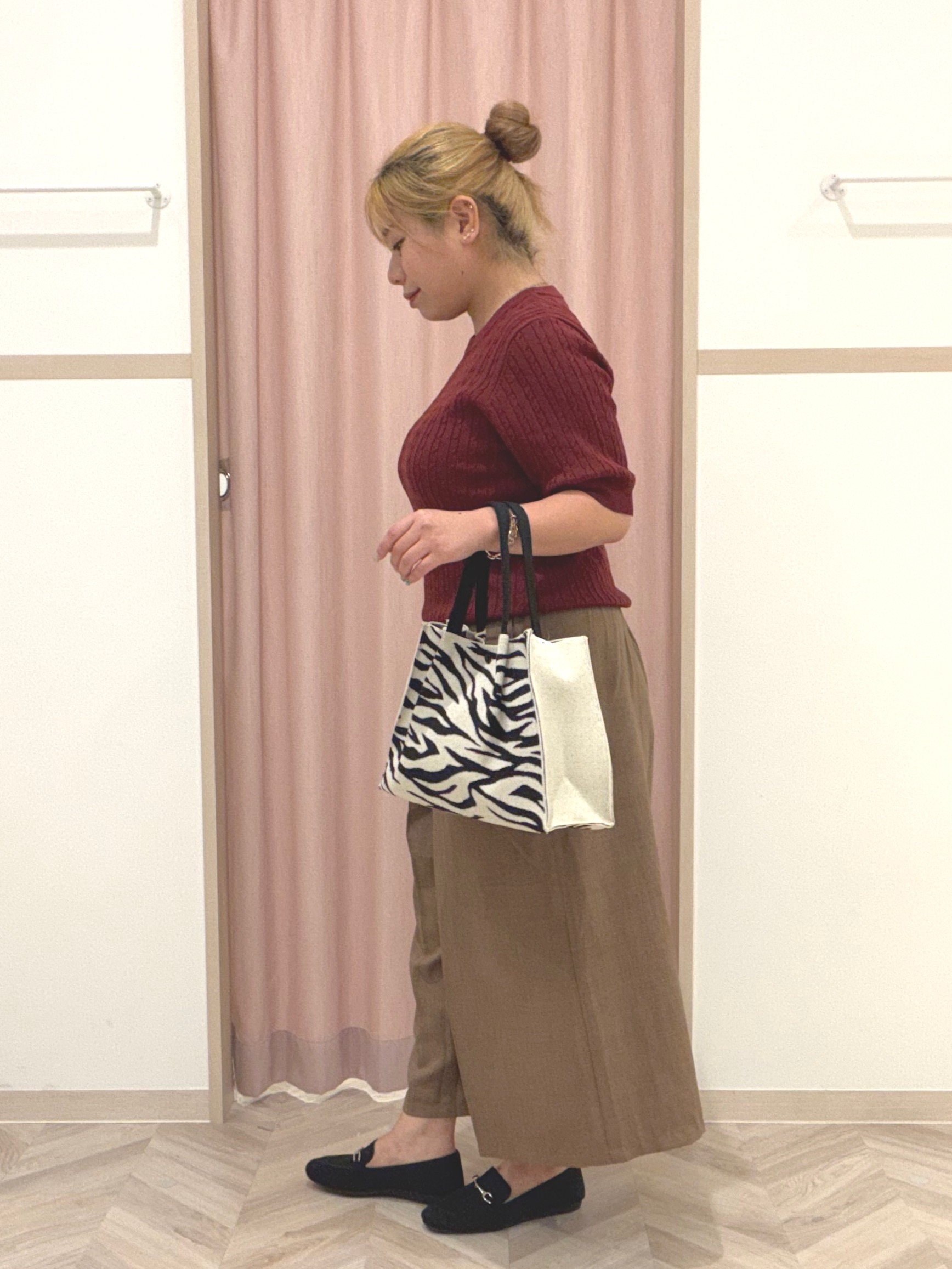 まちゃんなちゃんさんの「SHOO･LA･RUE｜【洗濯機可/S-LL】上品見え ミニケーブルニット」を使ったコーディネート