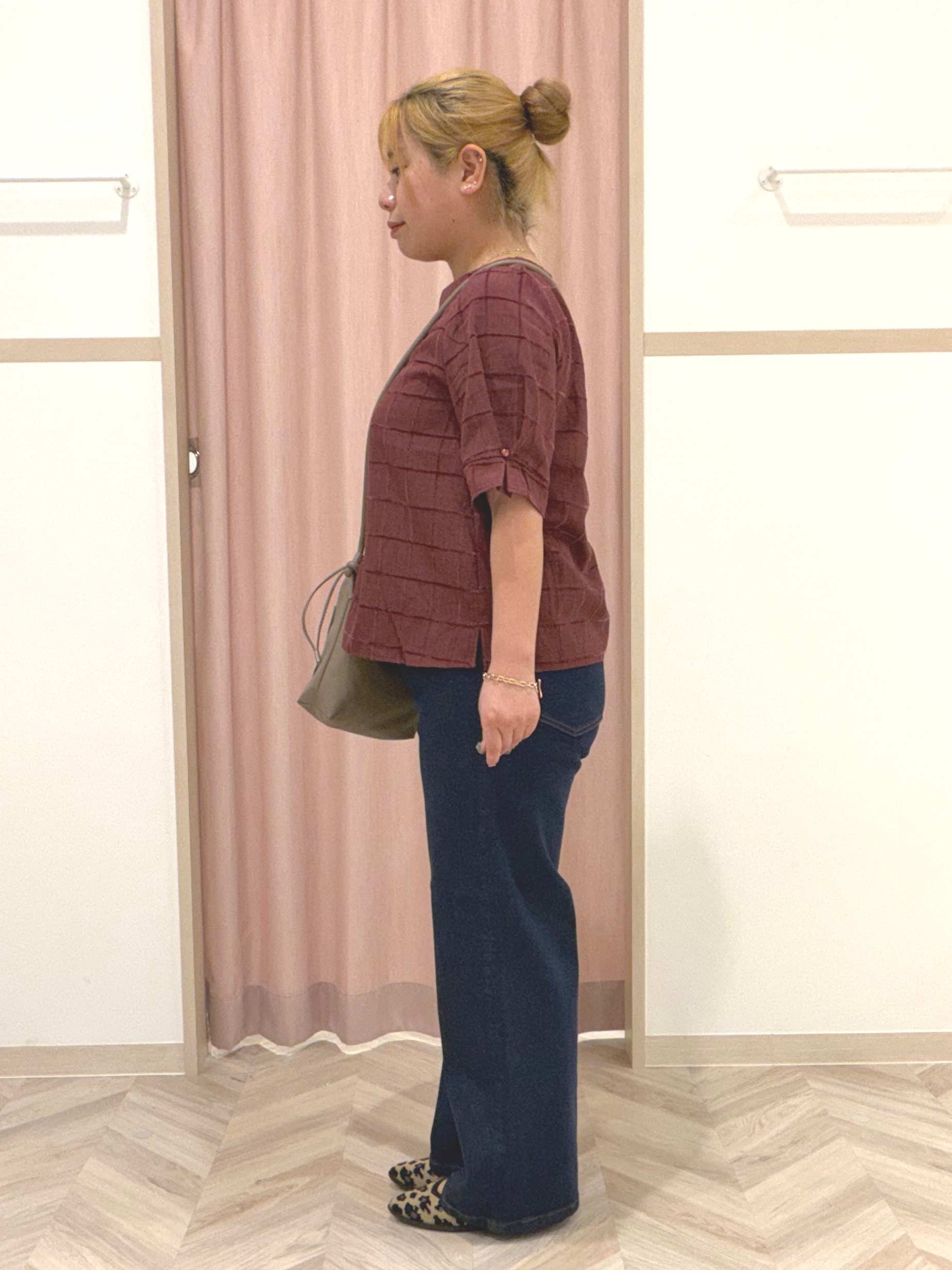 まちゃんなちゃんさんの「SHOO･LA･RUE｜【セットアップ可/S-LL】夏でも感じられる秋気分 モールチェックタックスリーブ ブラウス」を使ったコーディネート