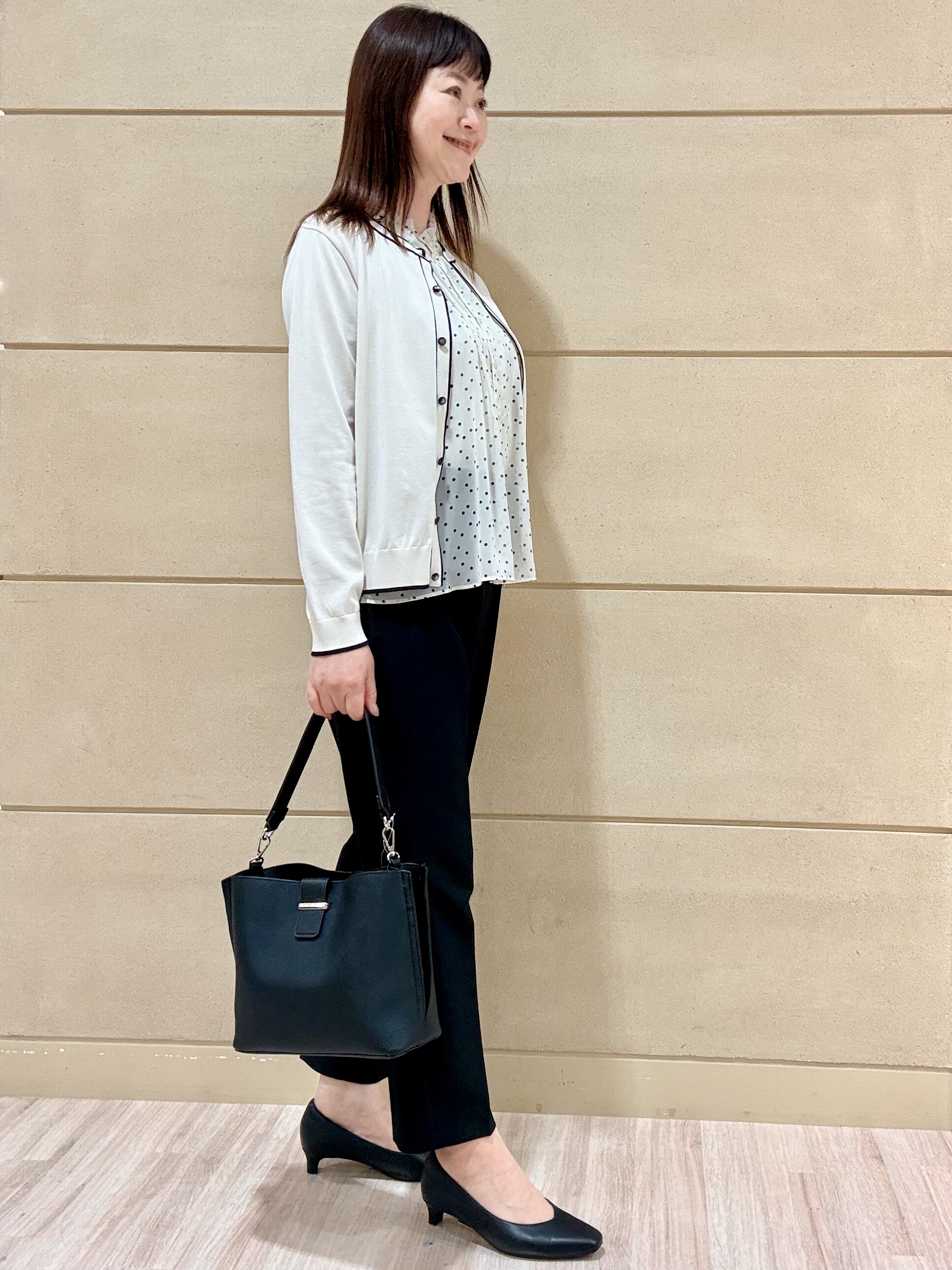 Marさんの「Reflect｜【セットアップ／手洗い可】ドット柄シアーブラウス」を使ったコーディネート