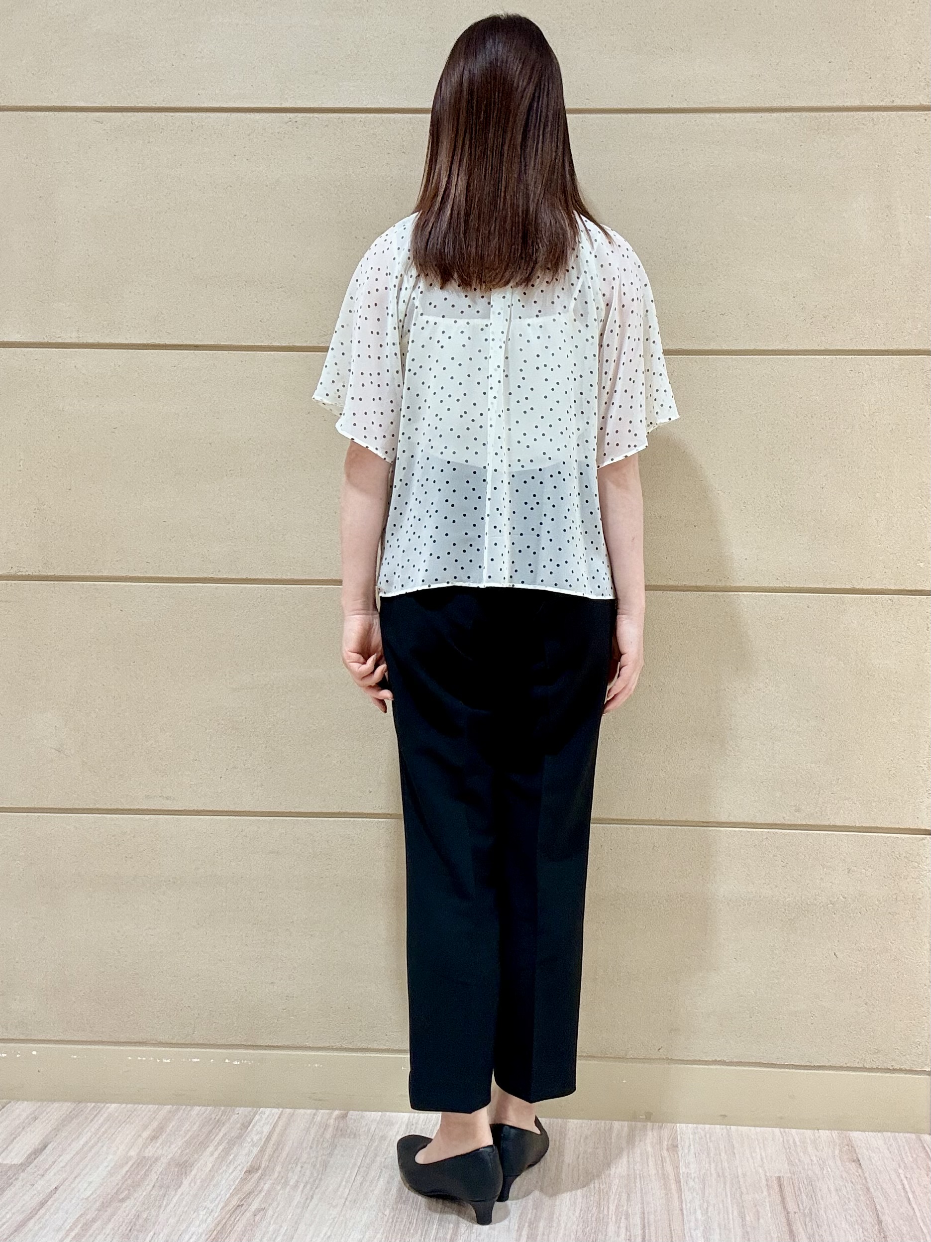 Marさんの「Reflect｜【セットアップ／手洗い可】ドット柄シアーブラウス」を使ったコーディネート