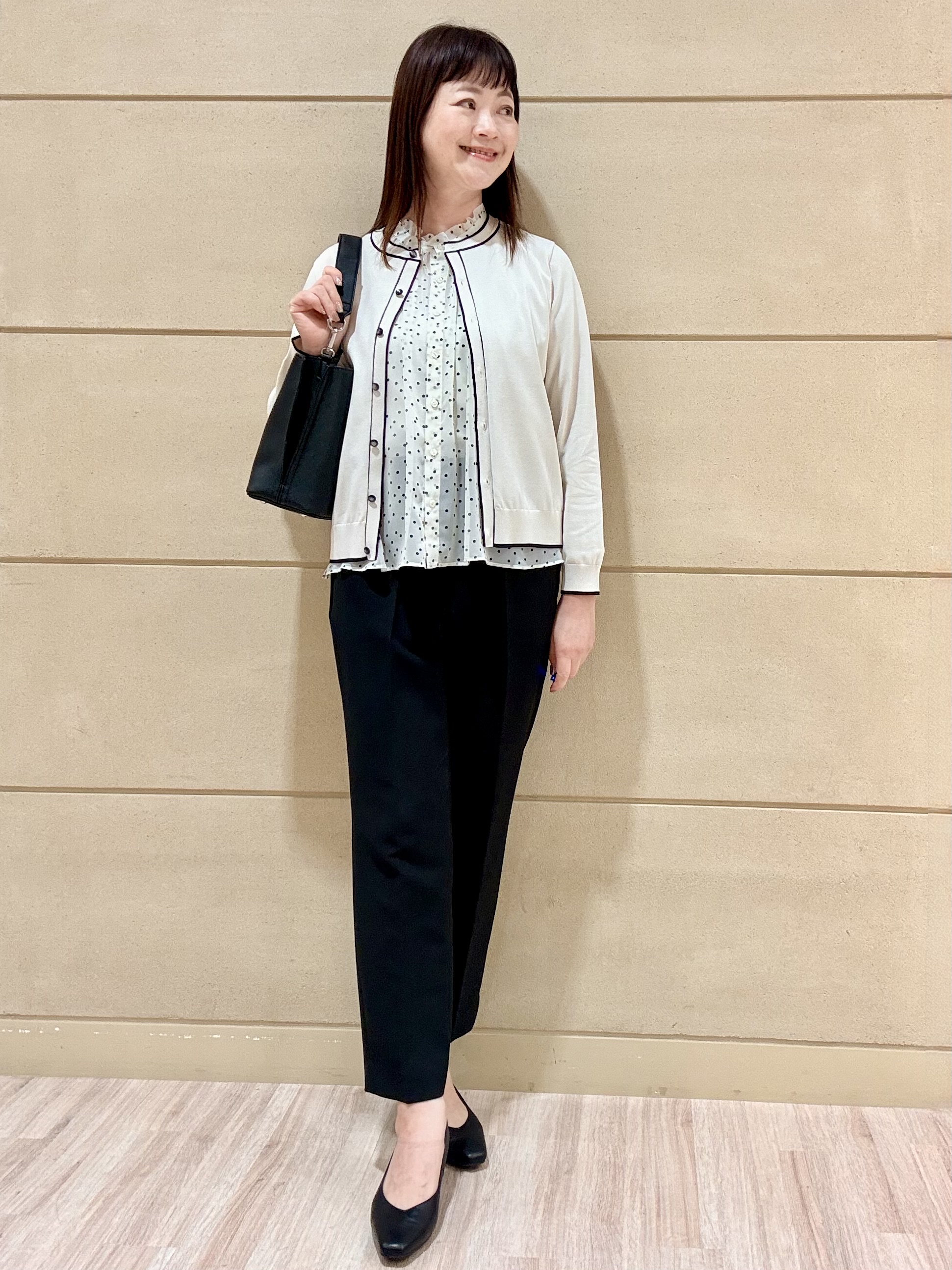 Marさんの「Reflect｜【セットアップ／手洗い可】ドット柄シアーブラウス」を使ったコーディネート