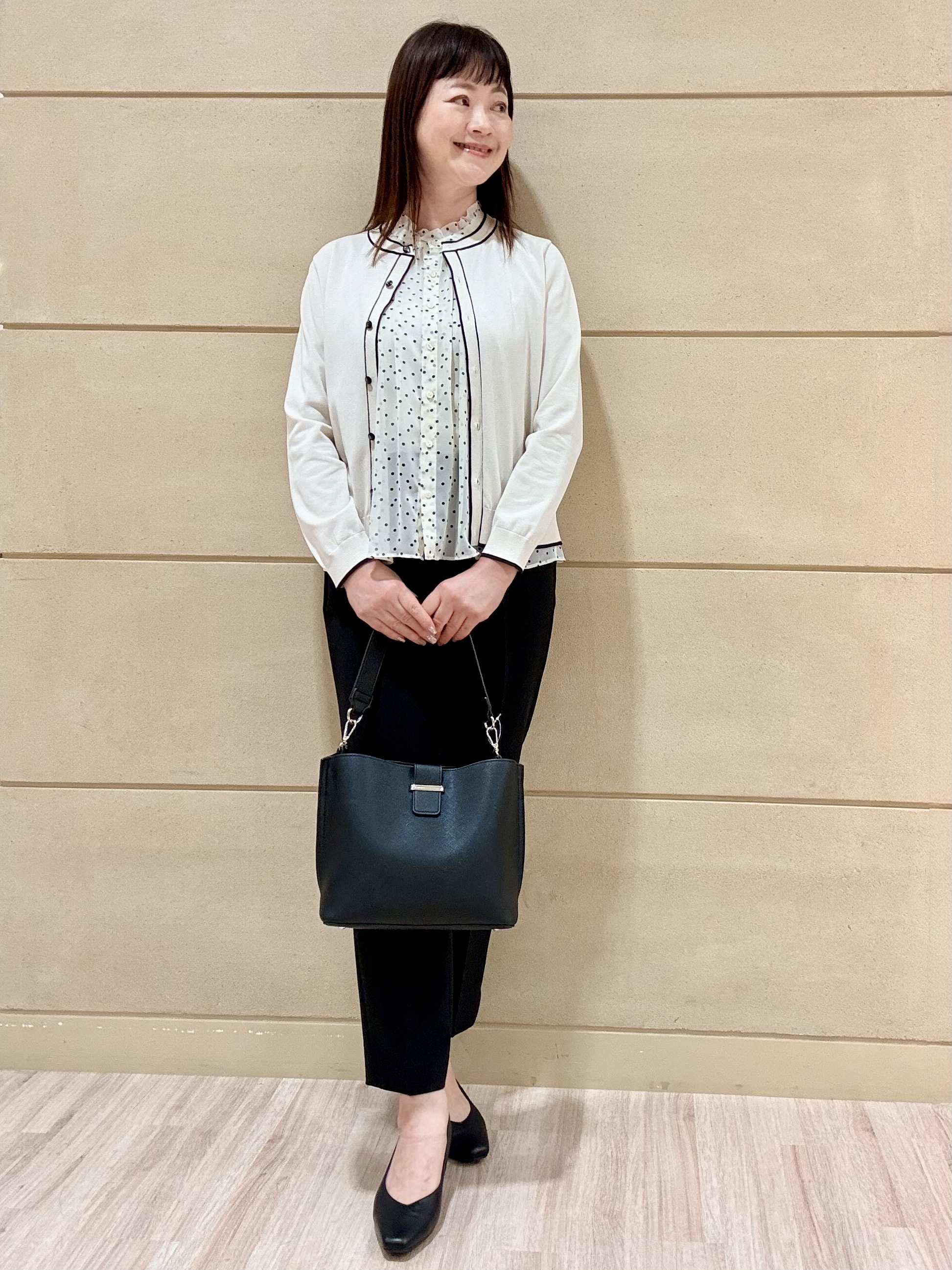 Marさんの「Reflect｜【セットアップ／手洗い可】ドット柄シアーブラウス」を使ったコーディネート