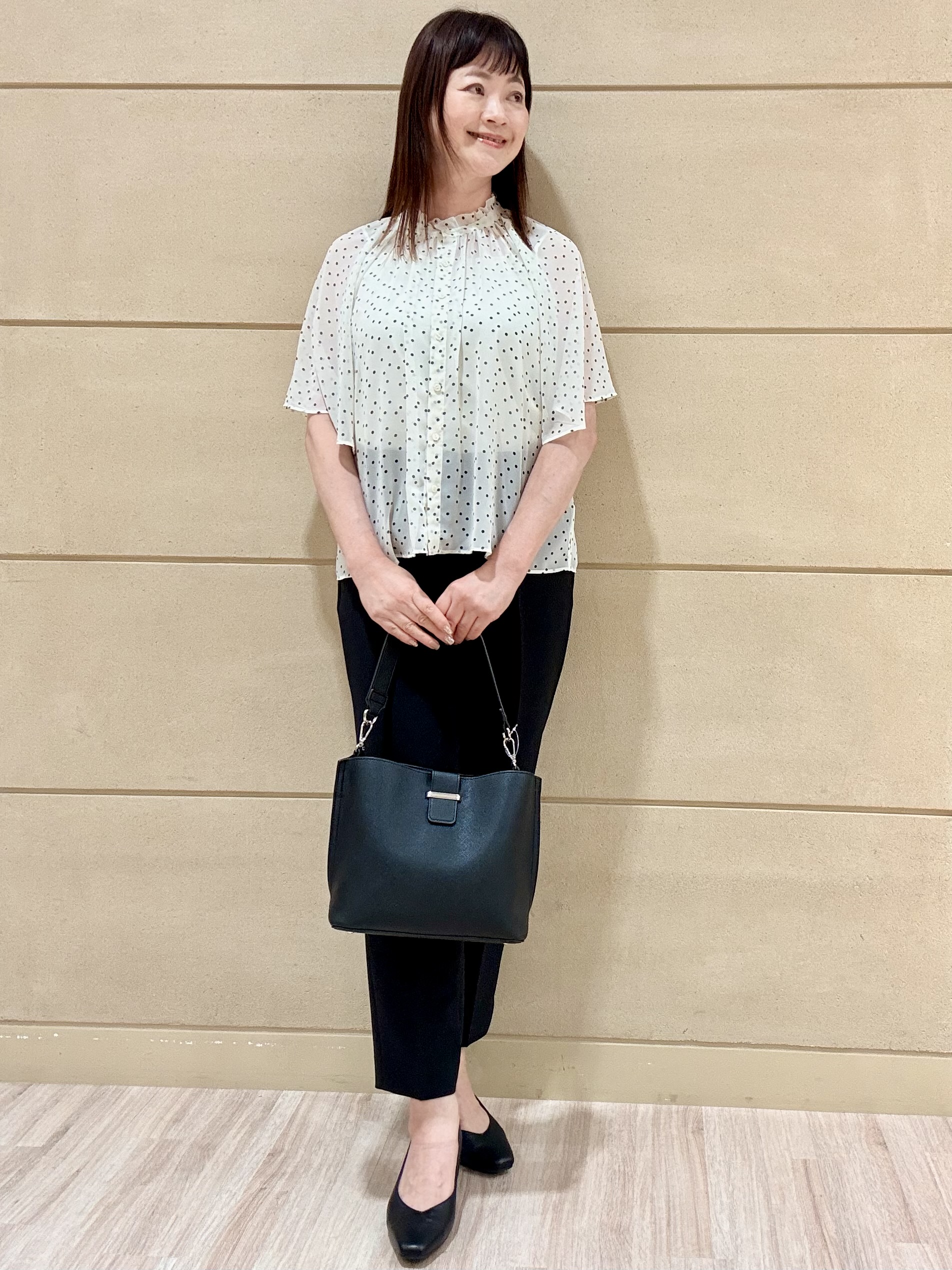 Marさんの「Reflect｜【セットアップ／手洗い可】ドット柄シアーブラウス」を使ったコーディネート