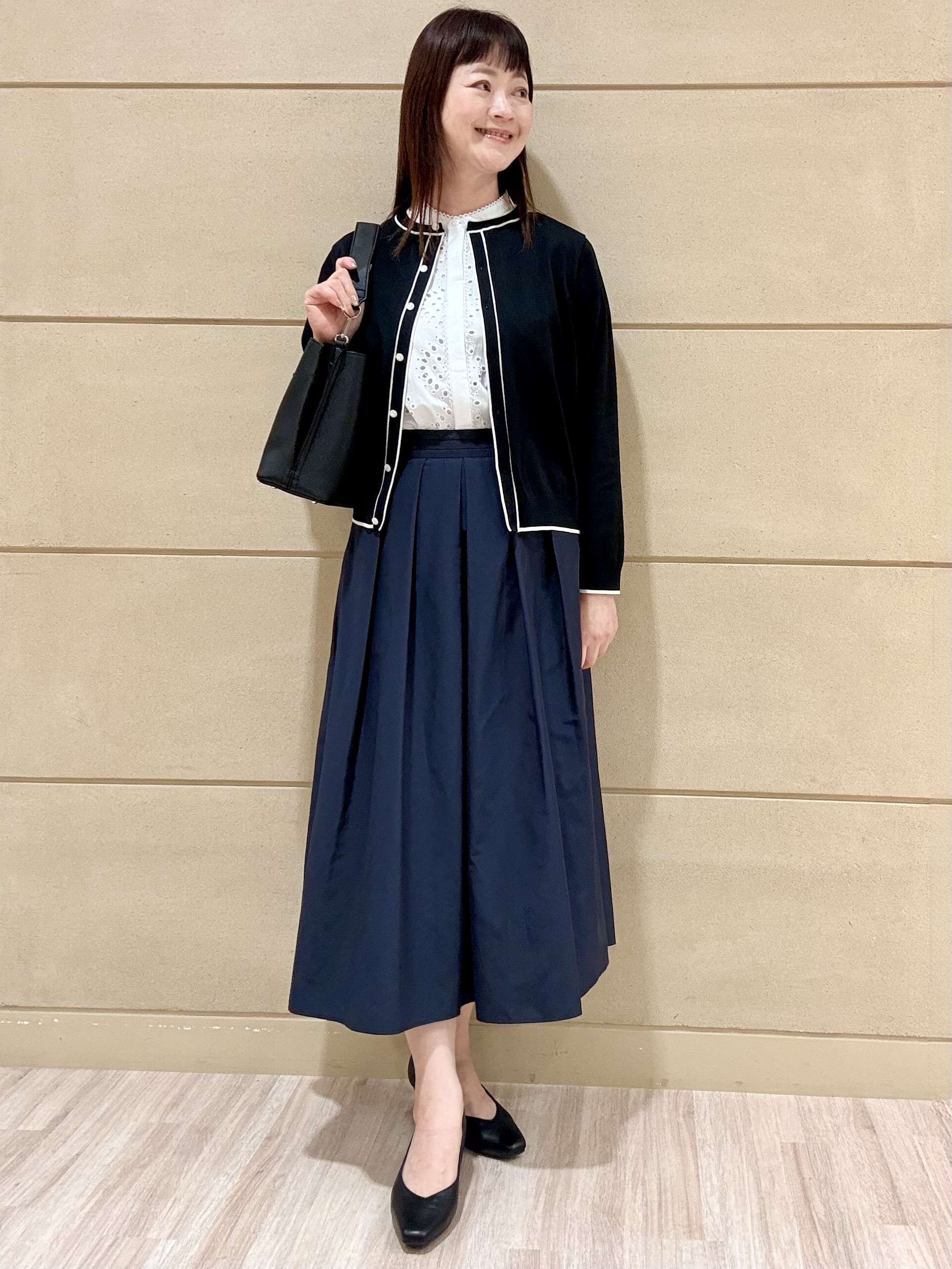 Marさんの「Reflect｜【通勤◎】カットワーク刺繍レース シャツブラウス」を使ったコーディネート