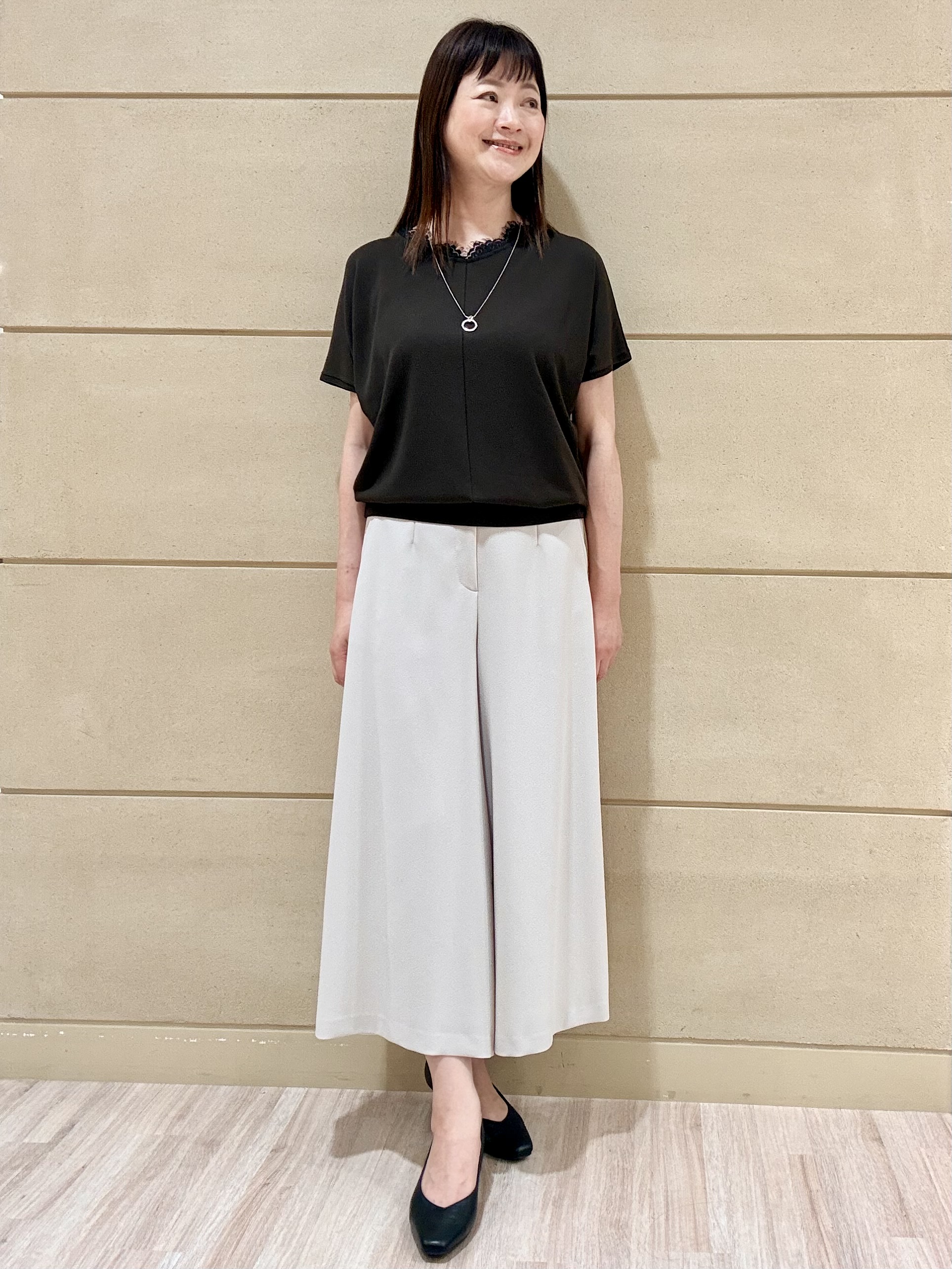 Marさんの「Reflect｜【二の腕カバー／手洗い可】ネックレース フレンチスリーブニット」を使ったコーディネート