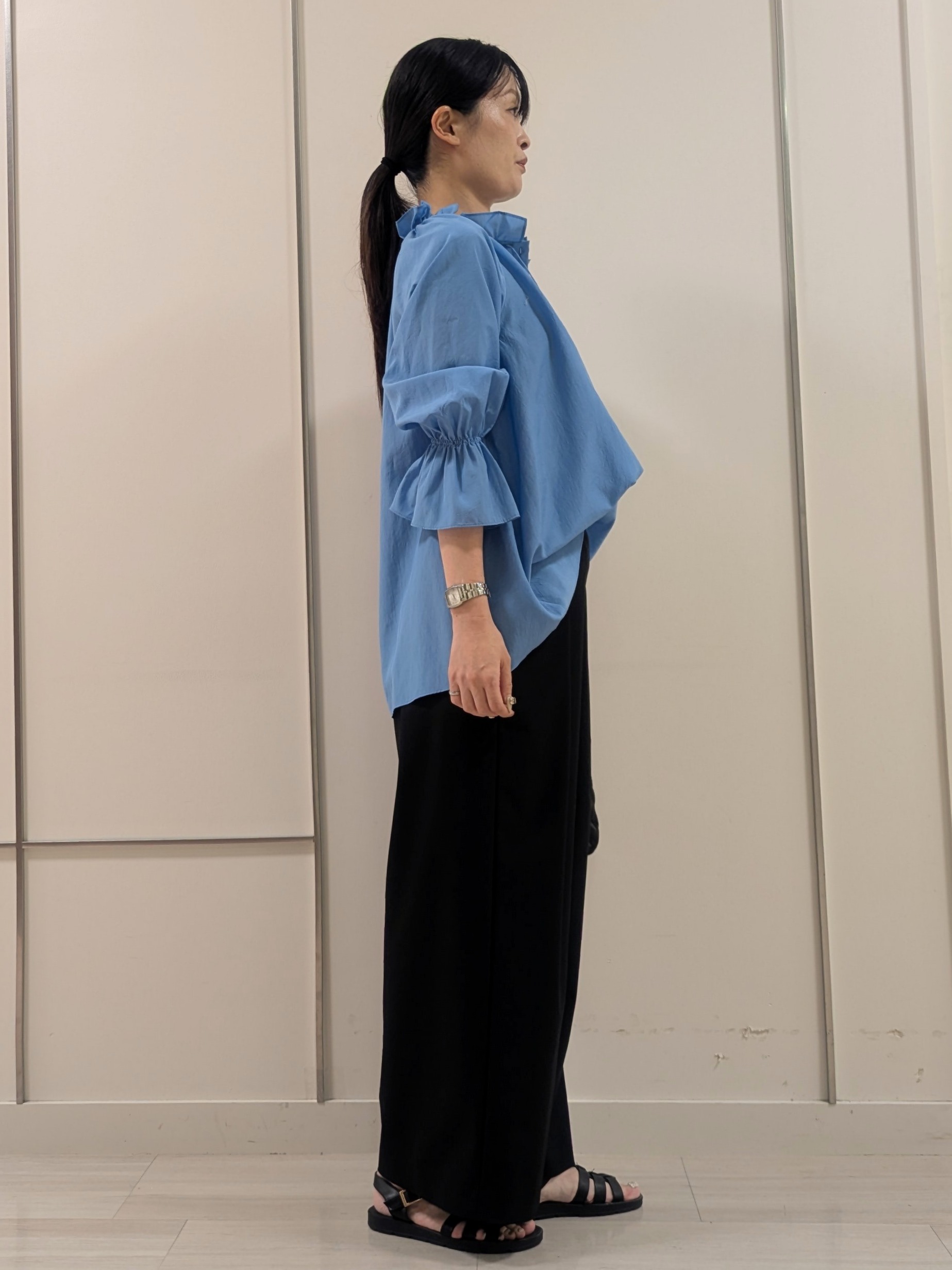 mikiさんの「COUP DE CHANCE｜【手洗い可】ギャザーフリルブラウス」を使ったコーディネート