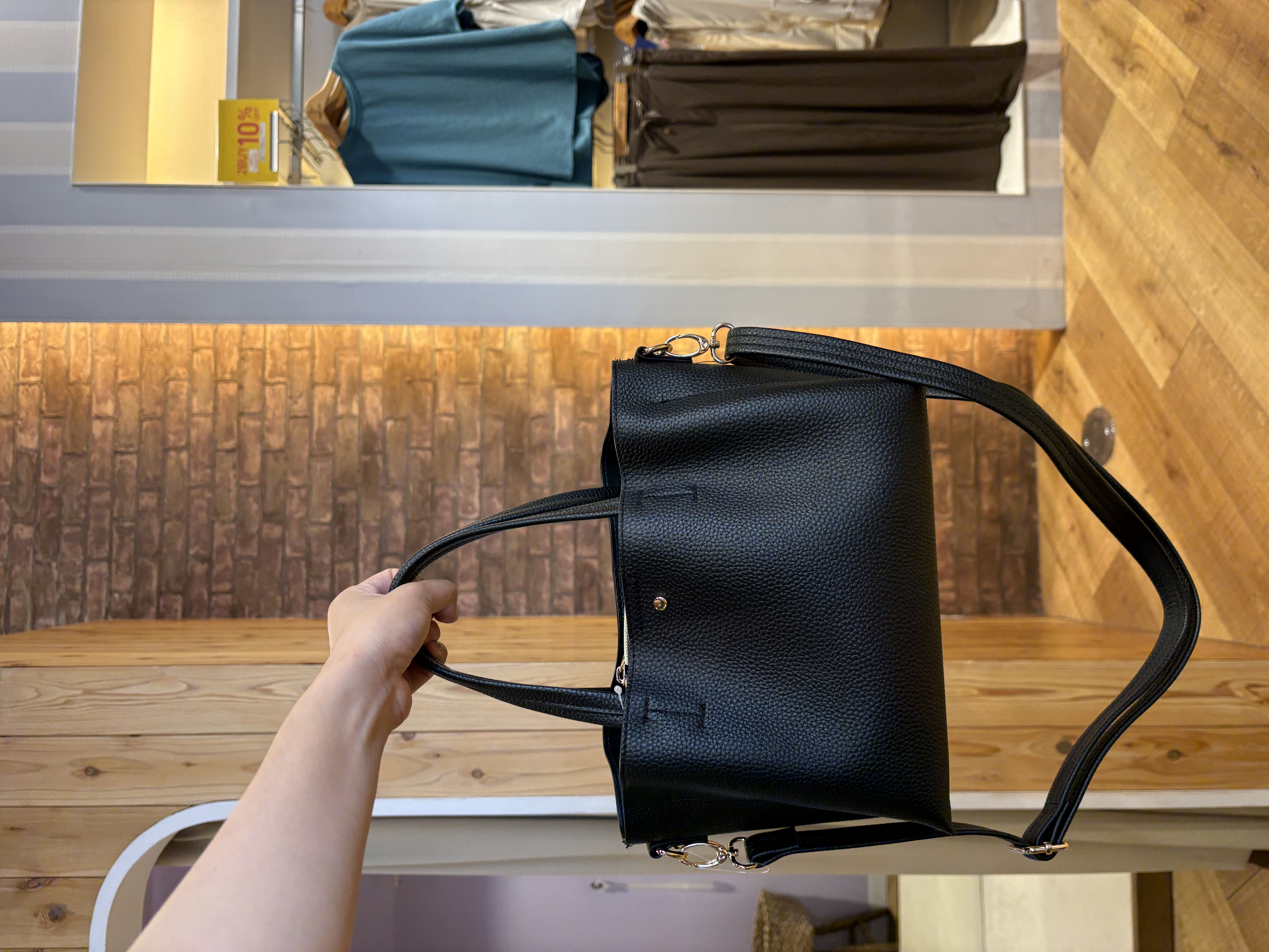 mieさんの「SHOO･LA･RUE｜【セットアップ可/S-LL】モールチェックで上品に タックスリーブ ブラウス」を使ったコーディネート