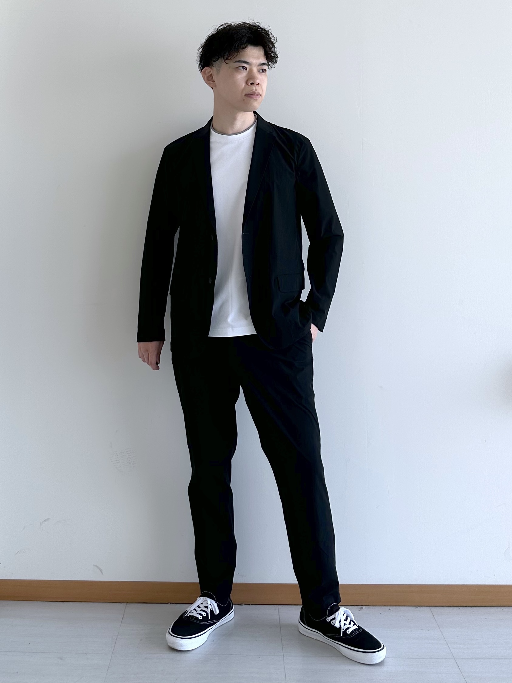 イッシーさんの「TAKEO KIKUCHI｜3Dナイロン ジャケット」を使ったコーディネート
