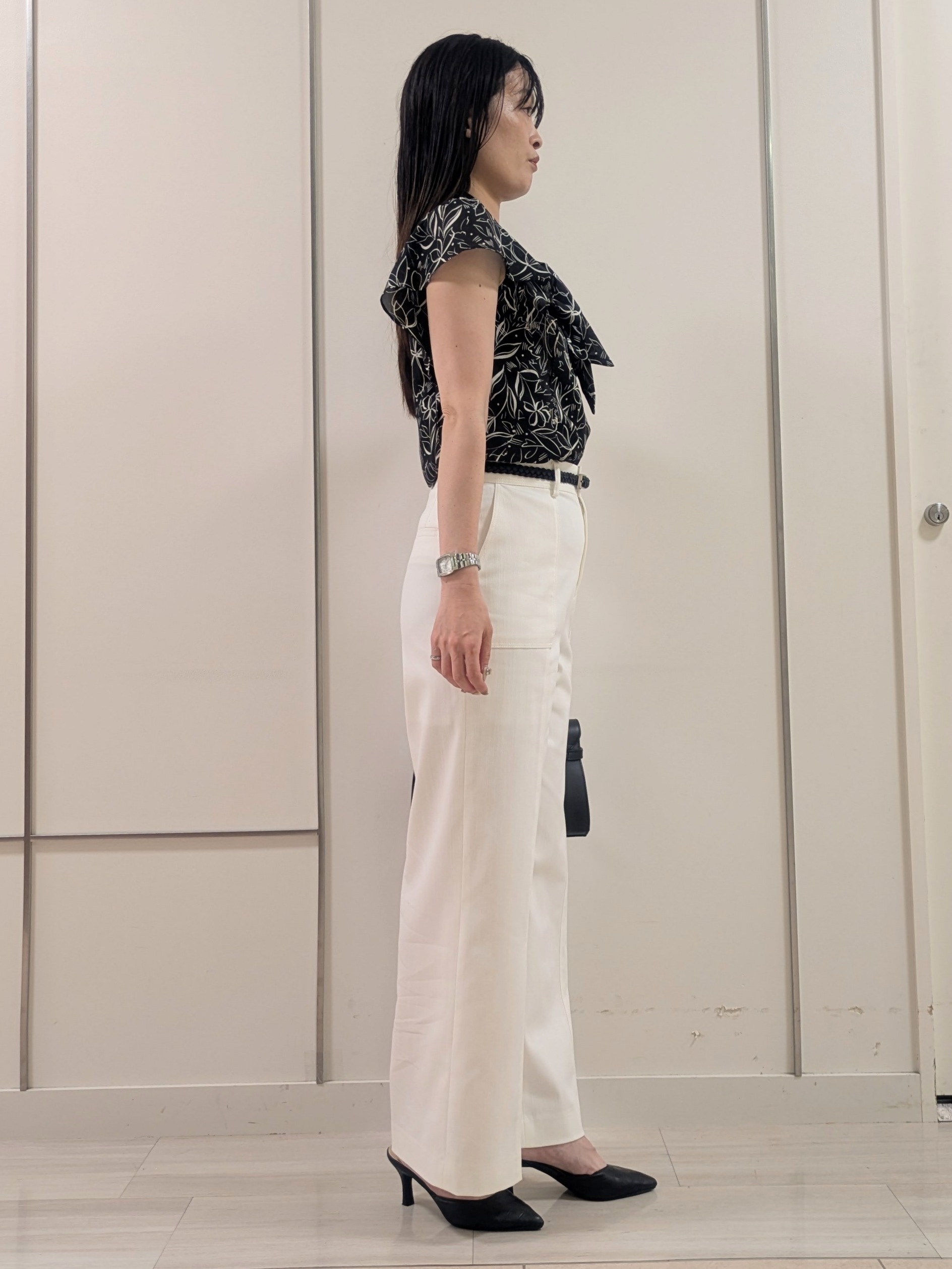 mikiさんの「COUP DE CHANCE｜【手洗い可／日本製】フラワーリボンブラウス」を使ったコーディネート