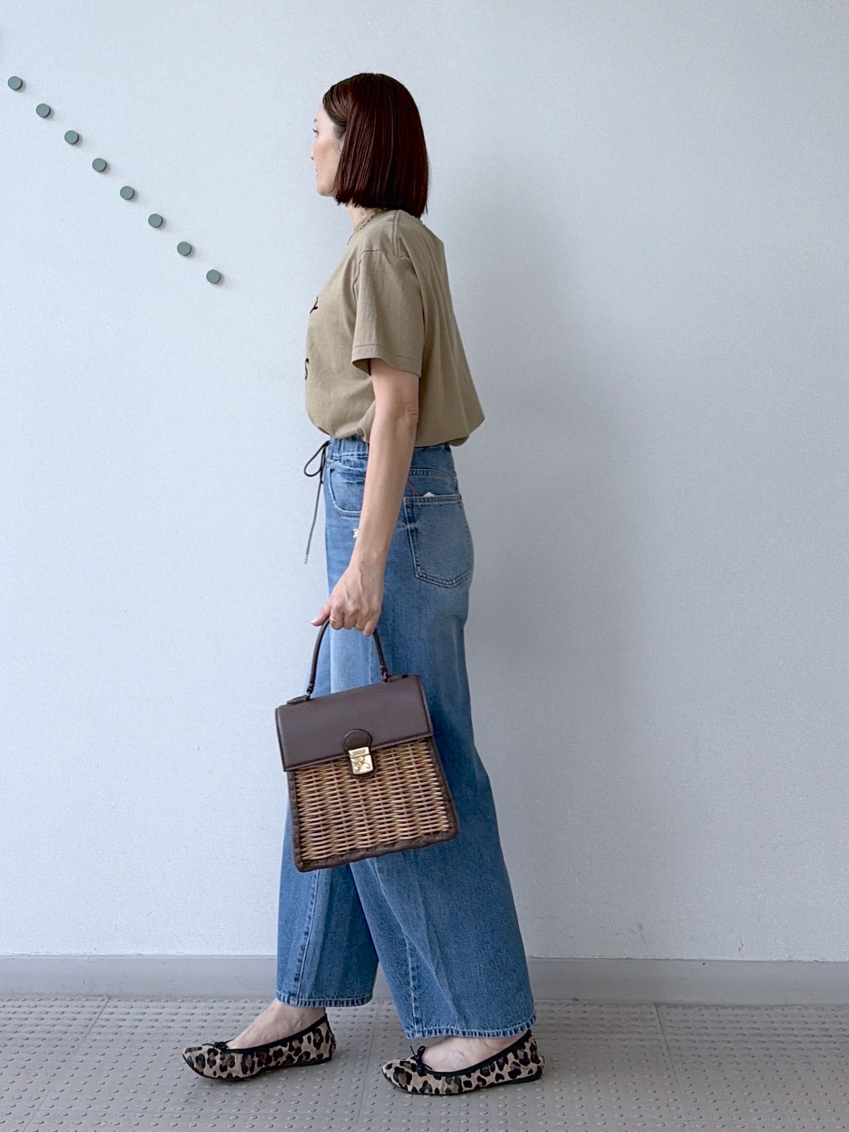 yoshikadoさんの「DRESSTERIOR｜◆Americana（アメリカーナ）Tシャツ」を使ったコーディネート