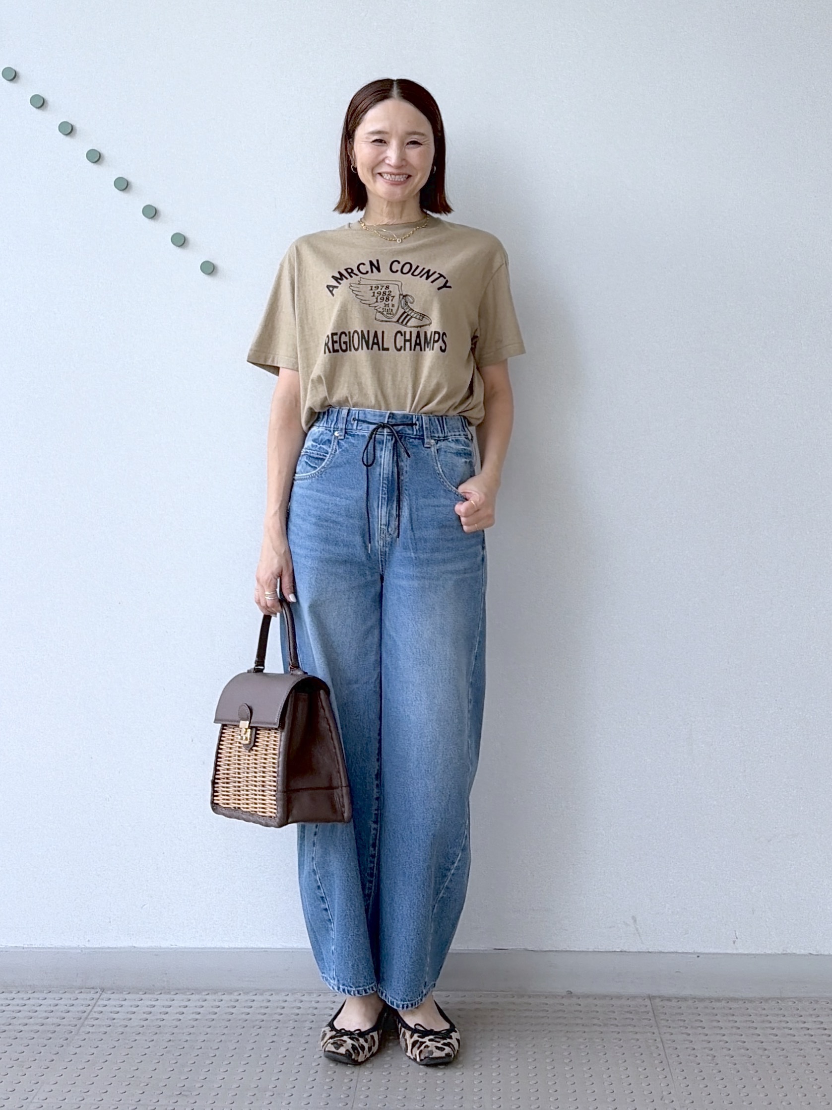 yoshikadoさんの「DRESSTERIOR｜◆Americana（アメリカーナ）Tシャツ」を使ったコーディネート