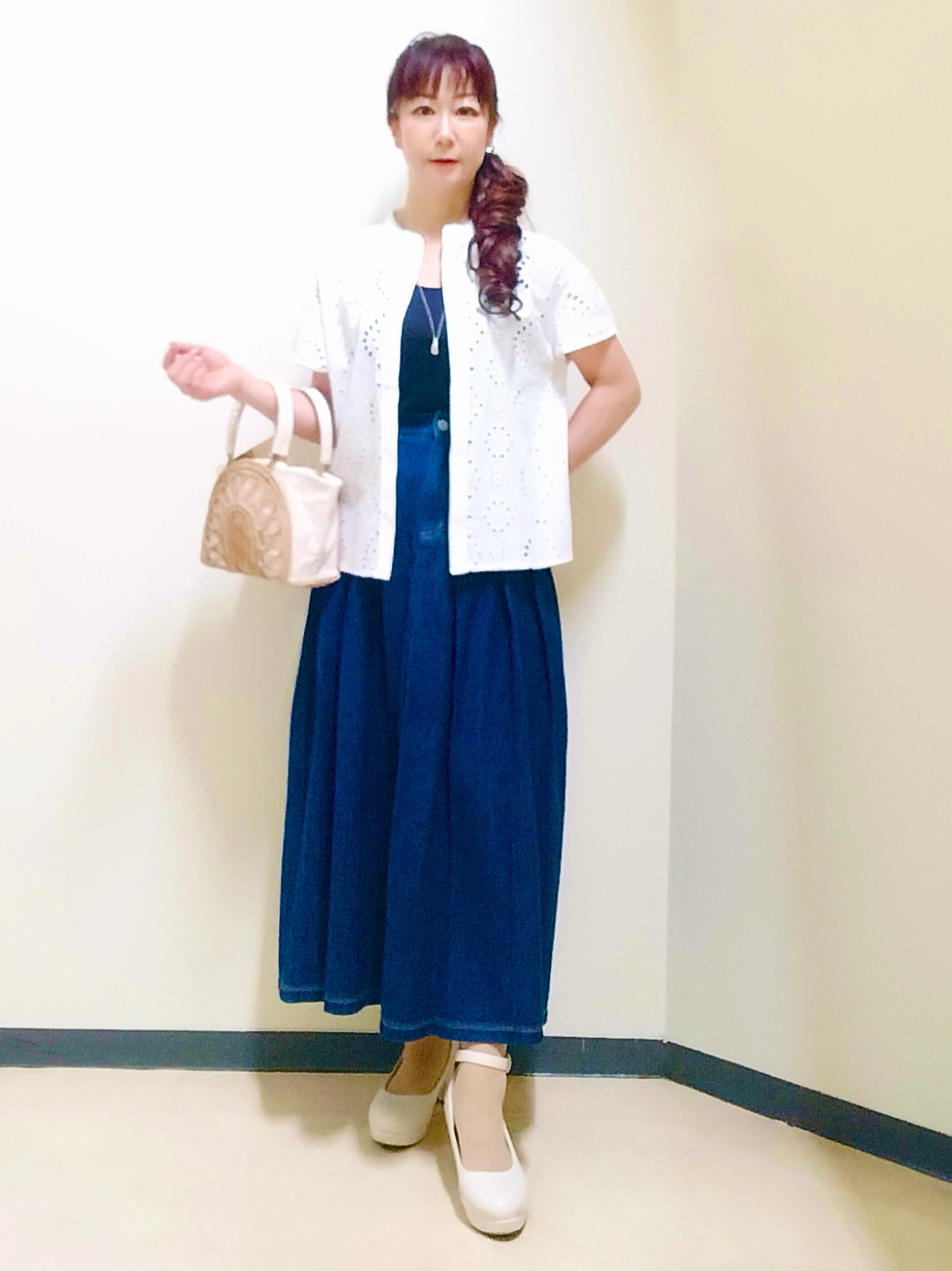 花さんの「Reflect｜【通勤◎】カットワーク刺繍レース シャツブラウス」を使ったコーディネート