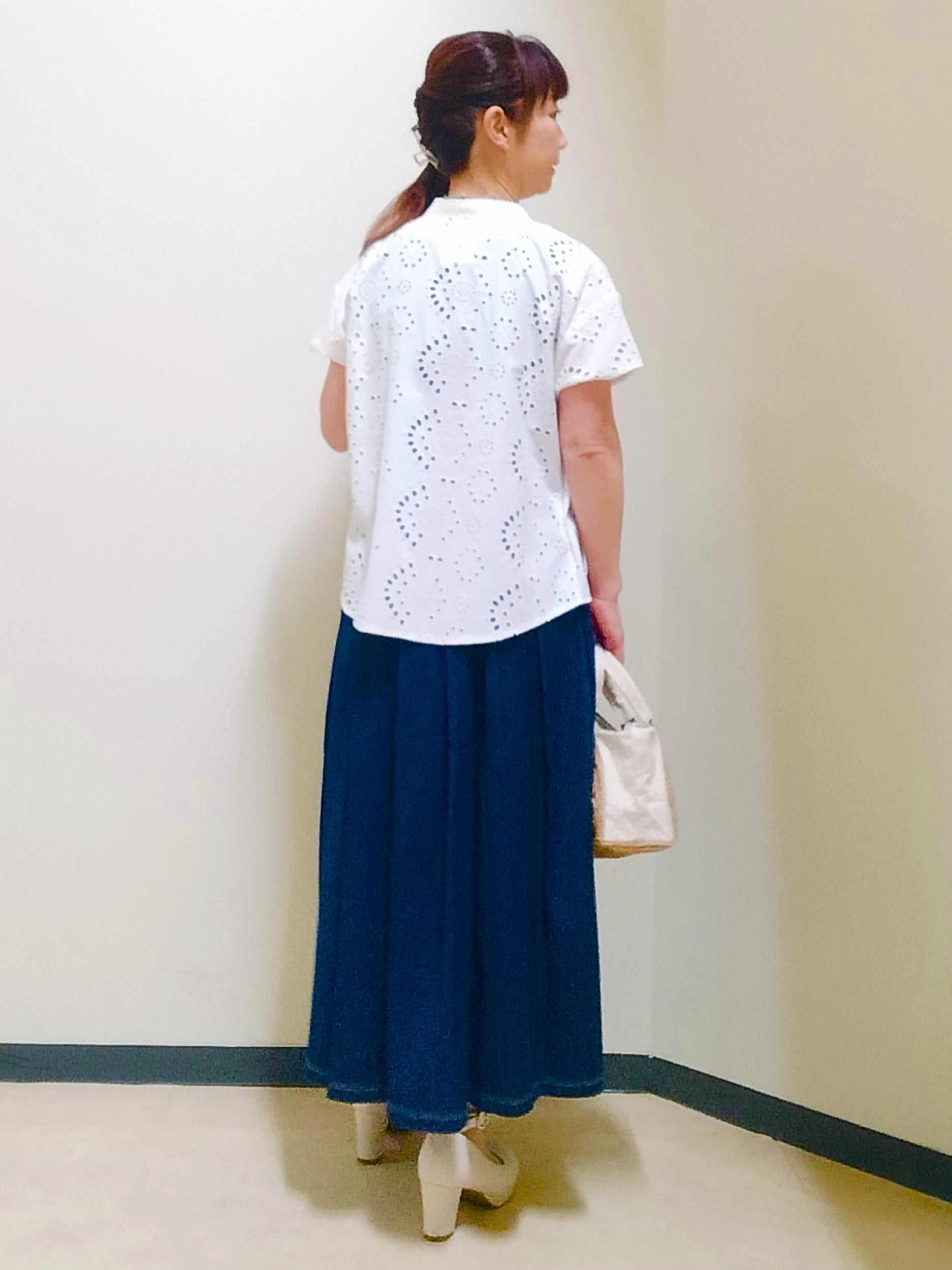 花さんの「Reflect｜【通勤◎】カットワーク刺繍レース シャツブラウス」を使ったコーディネート