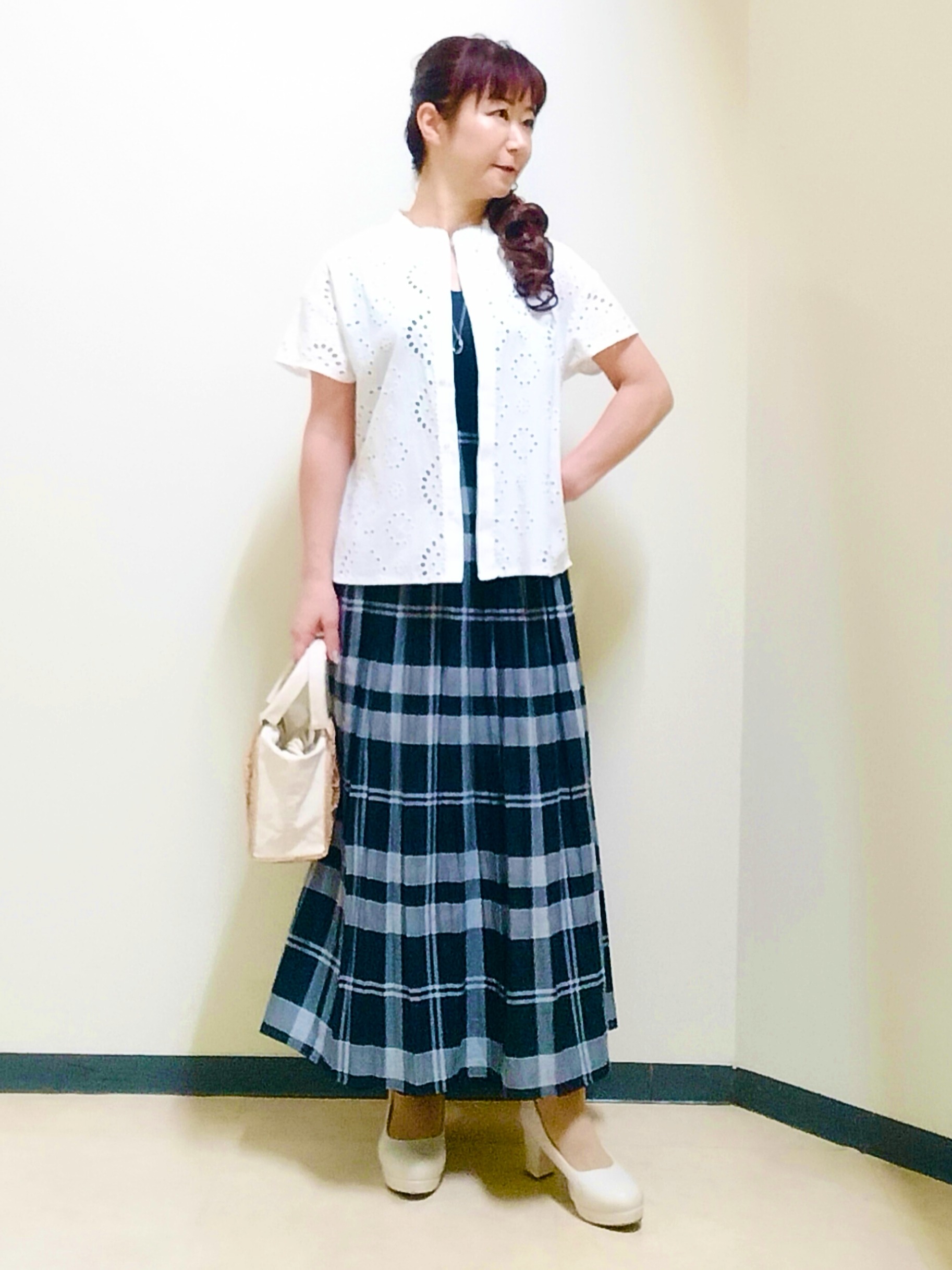 花さんの「Reflect｜【通勤◎】カットワーク刺繍レース シャツブラウス」を使ったコーディネート
