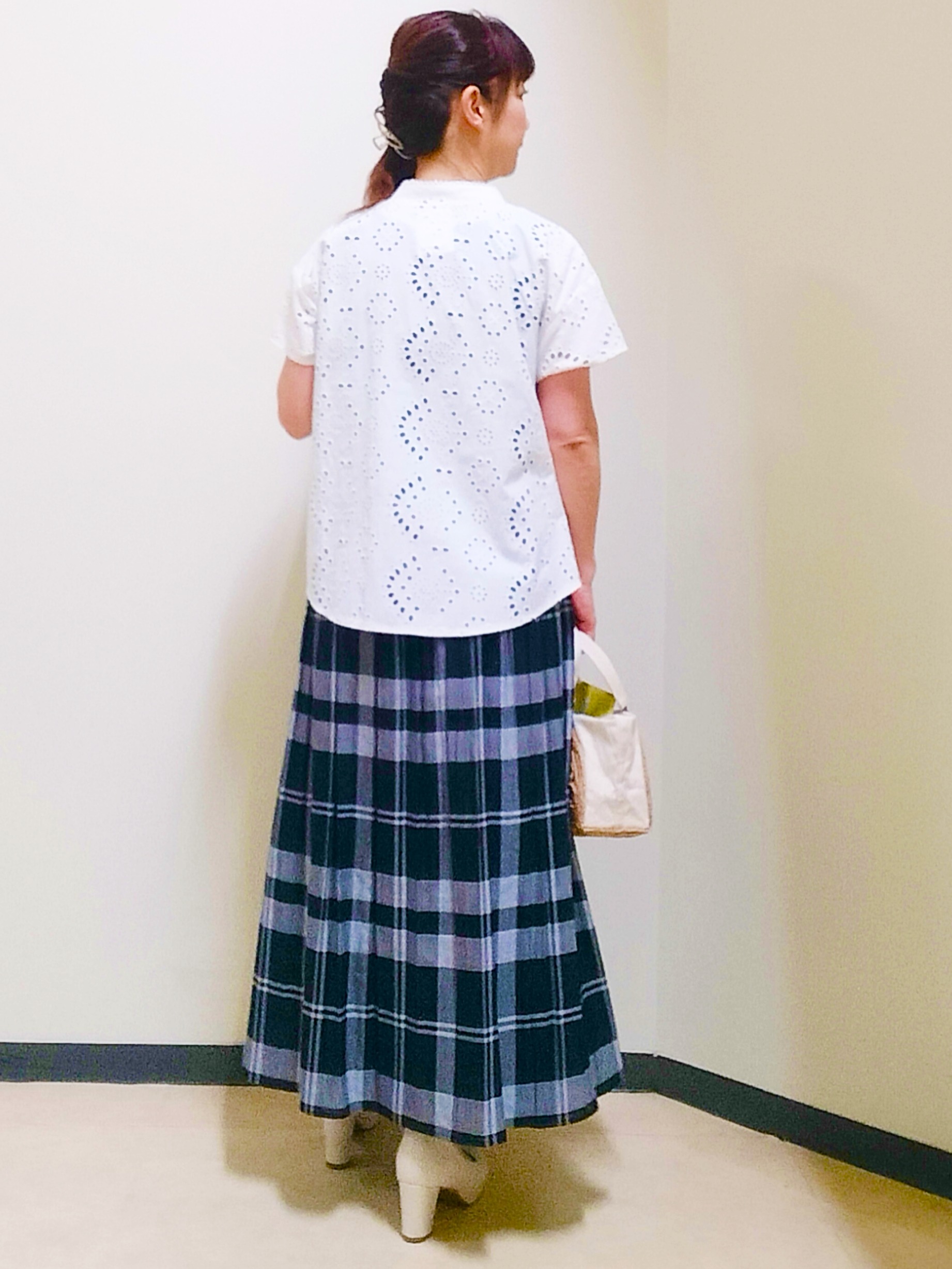 花さんの「Reflect｜【通勤◎】カットワーク刺繍レース シャツブラウス」を使ったコーディネート