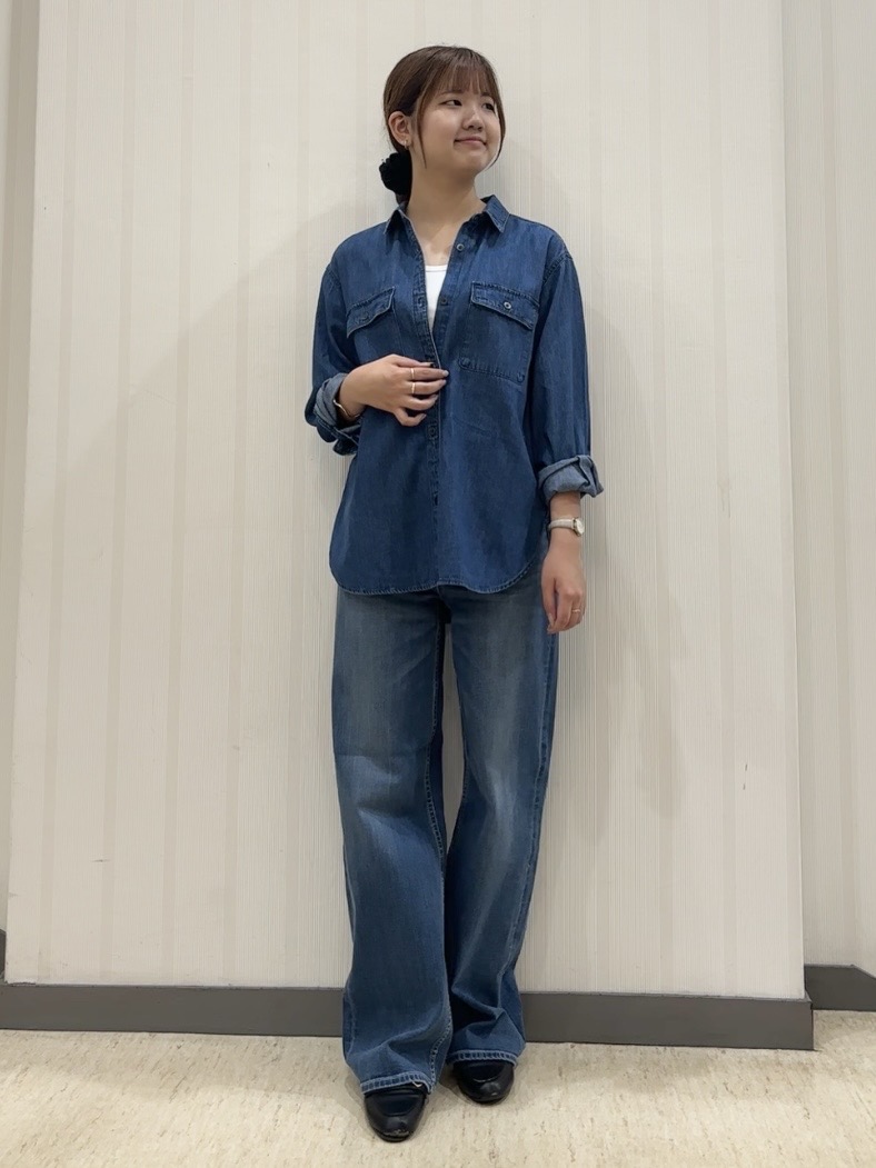 ちひさんの「INDIVI｜【洗える／体型カバー】ライトデニム ワークシャツ」を使ったコーディネート