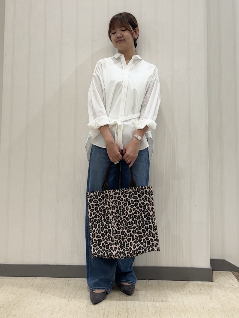 ちひさんの「INDIVI｜【UVケア／接触冷感／ベルト付】サッカー素材シャツ」を使ったコーディネート