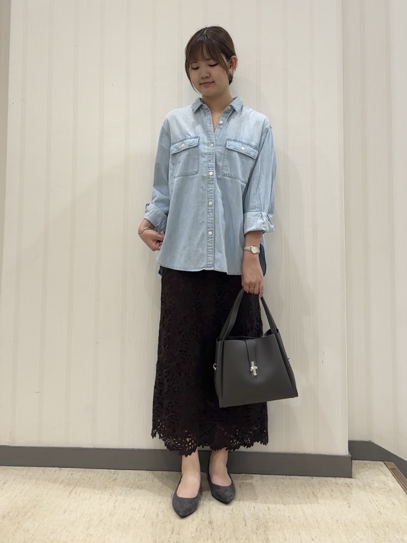 ちひさんの「INDIVI｜【洗える／トレンド】リーフ柄レーススカート」を使ったコーディネート