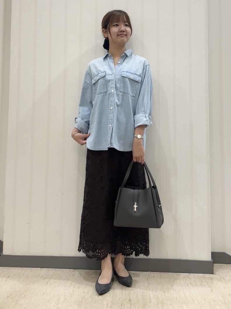 ちひさんの「INDIVI｜【洗える／トレンド】リーフ柄レーススカート」を使ったコーディネート