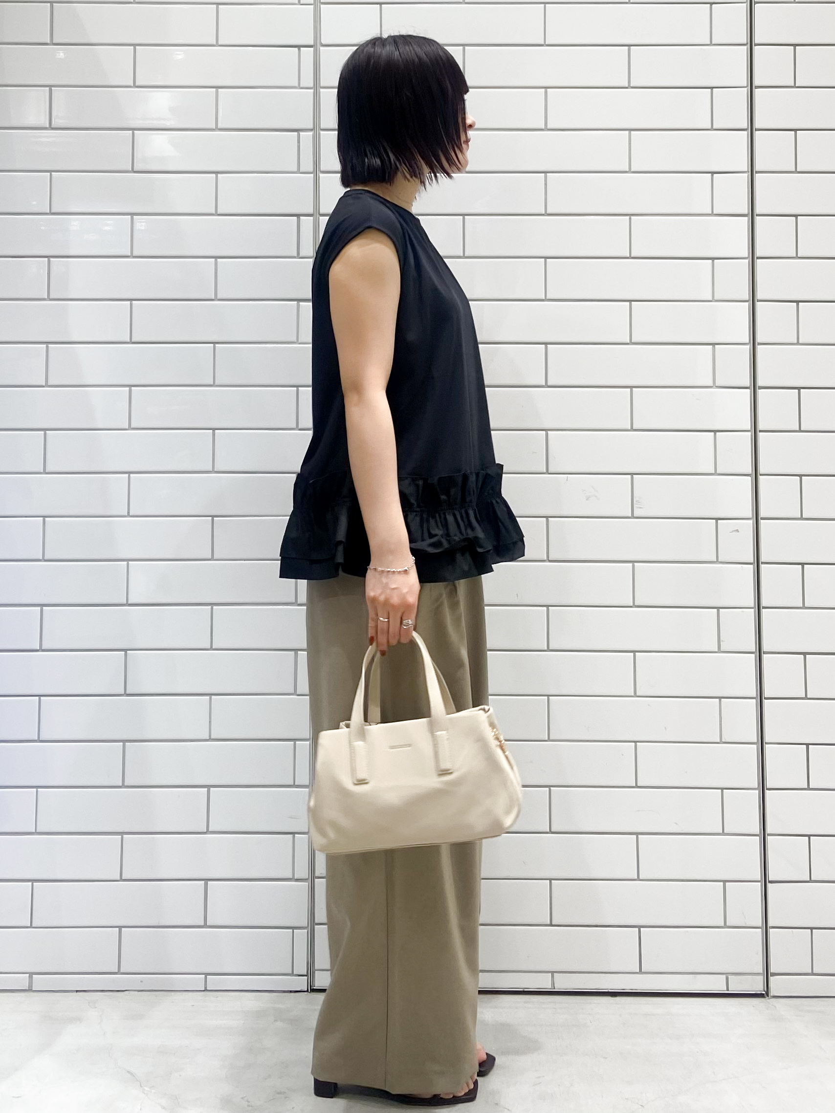 kimiさんの「OPAQUE.CLIP｜裾フリルドッキングカットソー【洗濯機OK】」を使ったコーディネート