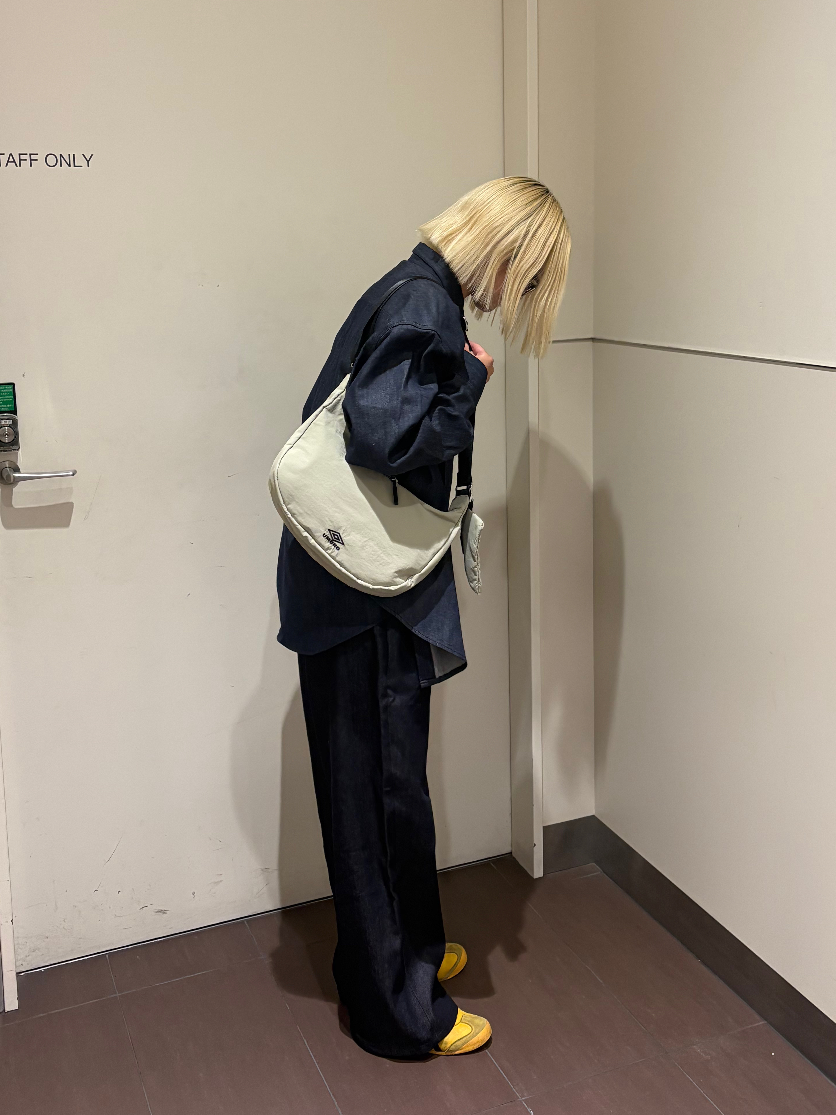 HAMAMIYUさんの「tk.TAKEO KIKUCHI｜【色褪せしにくいデニム】Comfy Fadeless Denim Seriesデニムシャツ」を使ったコーディネート