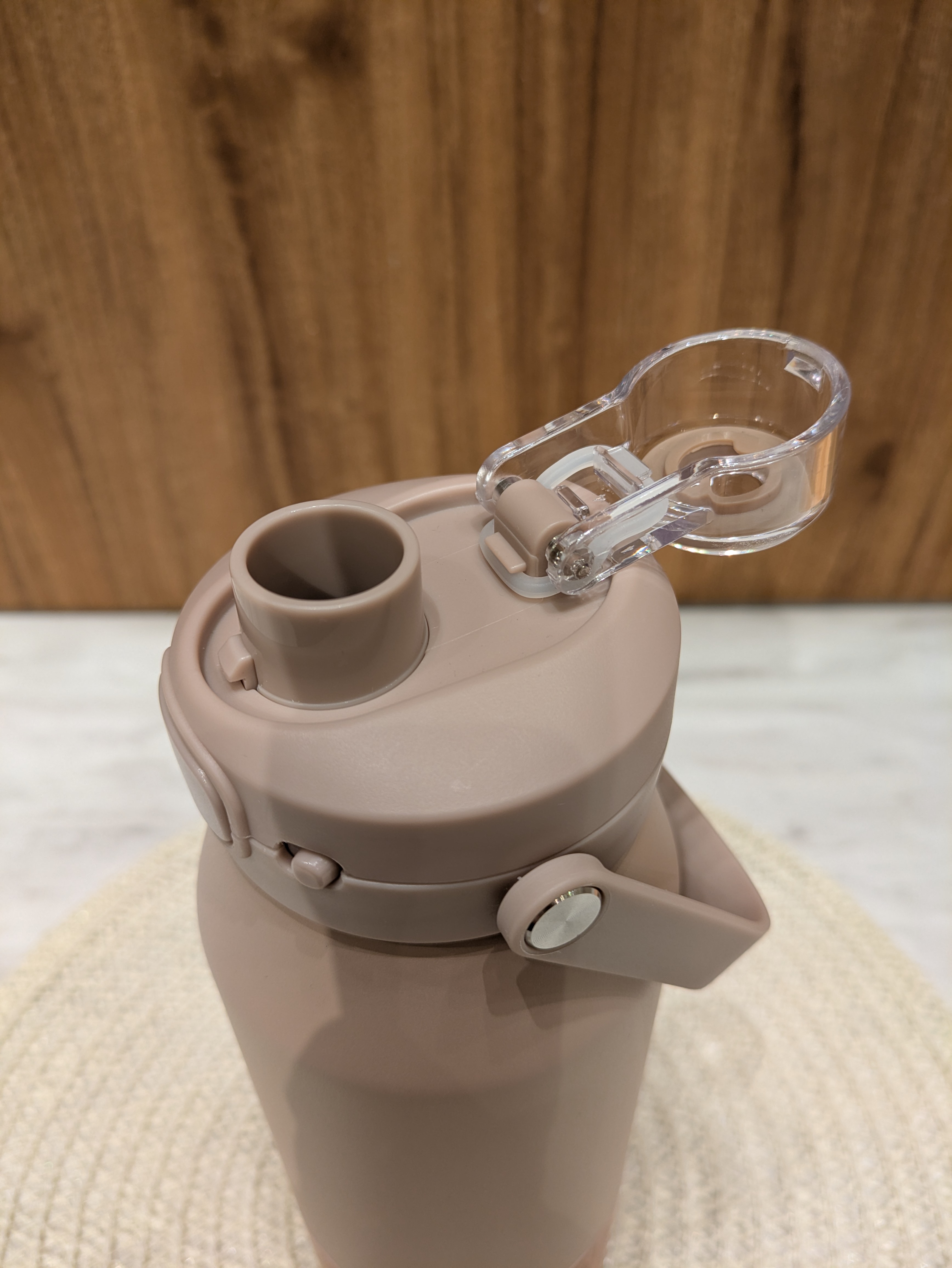 しょこさんの「212 KITCHEN STORE｜holms ホルムス ワンタッチアクティブボトル 1000 BE」を使ったコーディネート