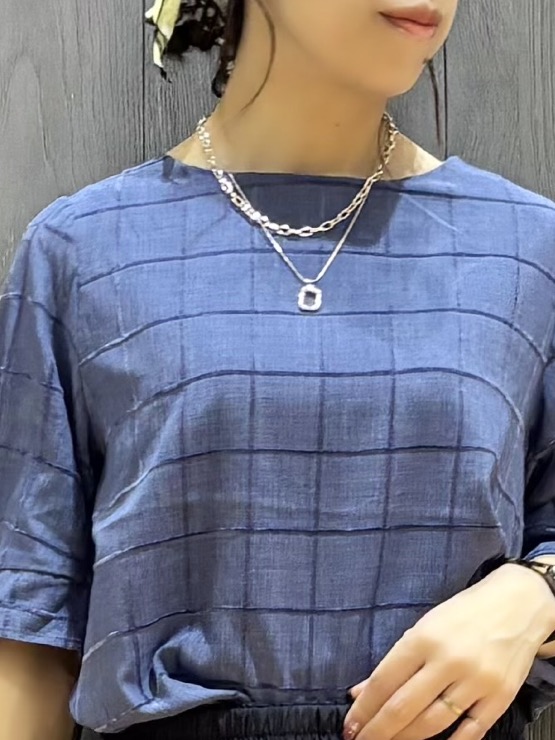 meiさんの「SHOO･LA･RUE｜【セットアップ可/S-LL】モールチェックで上品に タックスリーブ ブラウス」を使ったコーディネート