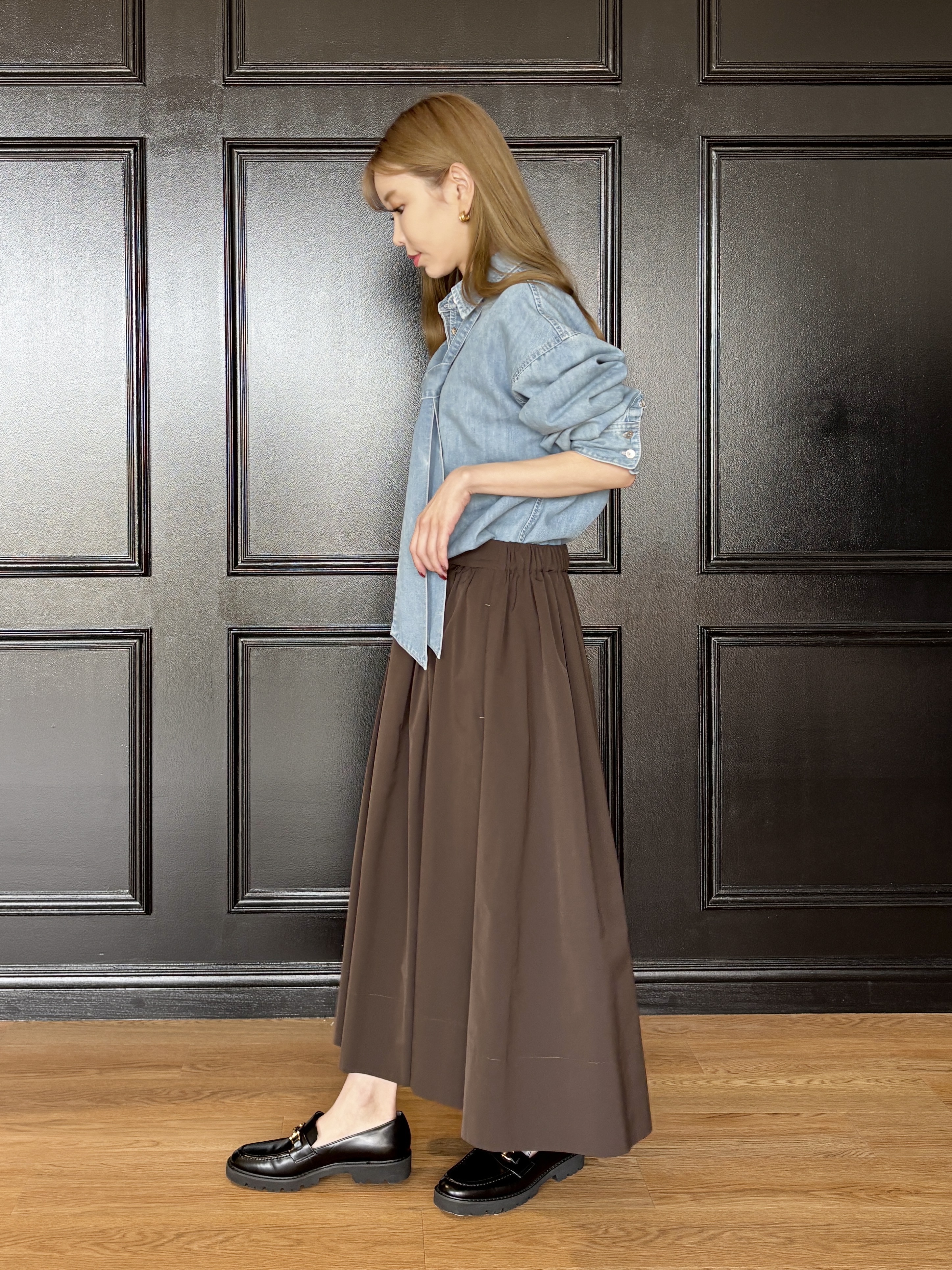 清水夏姫さんの「DRESSTERIOR｜【取り外し可能】2WAYデニムボウタイシャツ」を使ったコーディネート