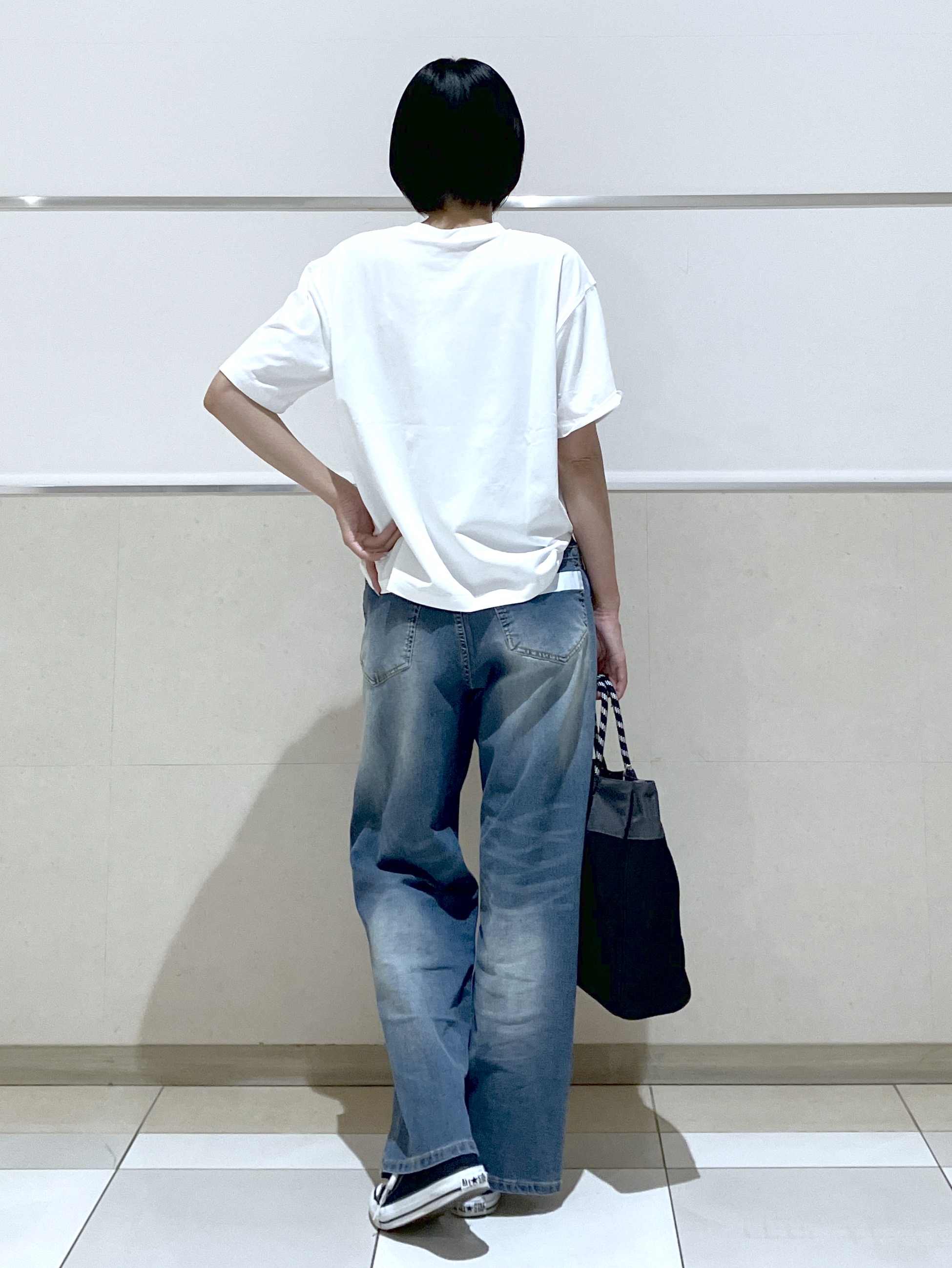 eriko さんの「Dessin｜グラフィックデザイン Tシャツ」を使ったコーディネート