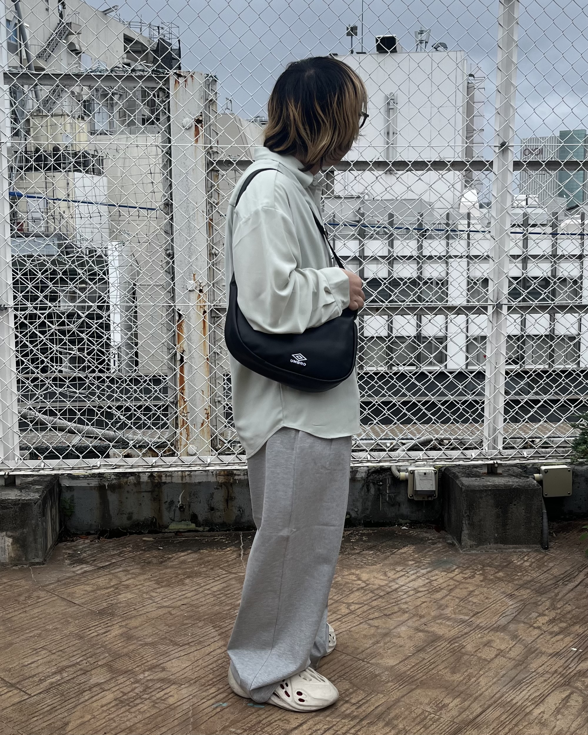 taigaさんの「tk.TAKEO KIKUCHI｜【UMBRO】FLショルダーバッグ／チャーム付き」を使ったコーディネート