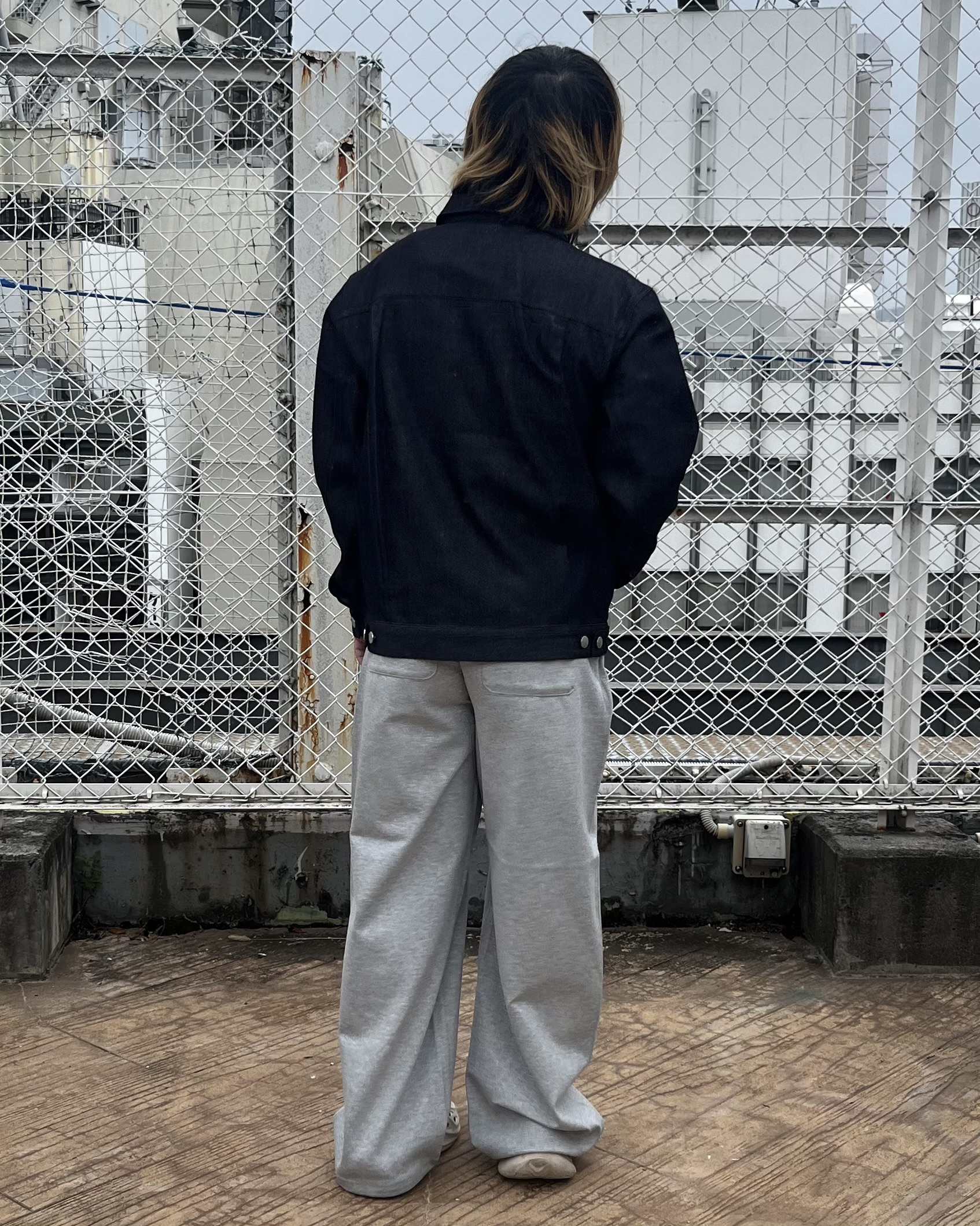 taigaさんの「tk.TAKEO KIKUCHI｜【色褪せしにくいデニム/セットアップ対応可】Comfy Fadeless Denim Seriesデ」を使ったコーディネート