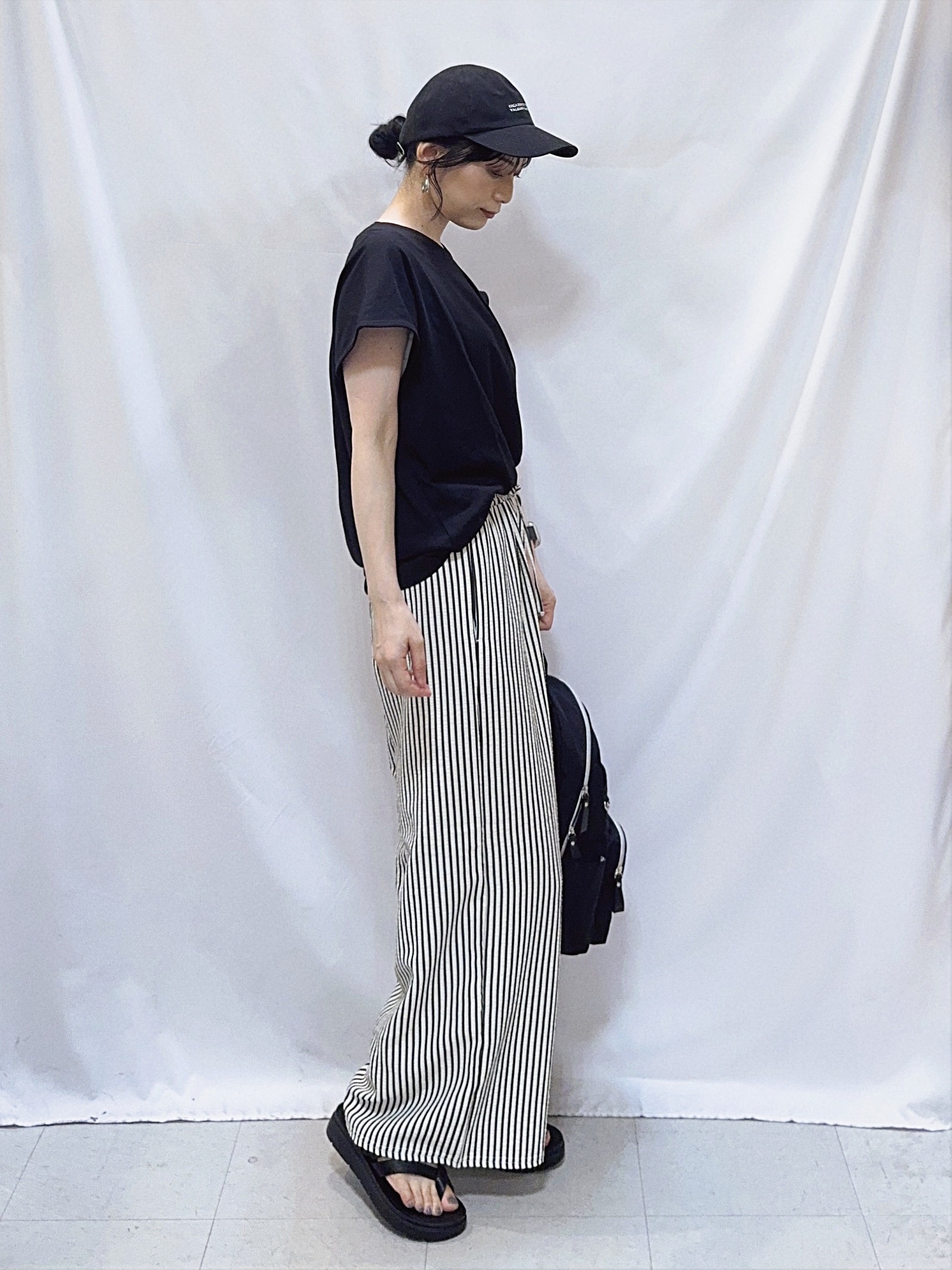 𝐇𝐢𝐫𝐨𝐦𝐢さんの「SHOO･LA･RUE｜【ひんやり/前後2WAY/S-LL】楽に着られて好印象 やわらかトップス」を使ったコーディネート