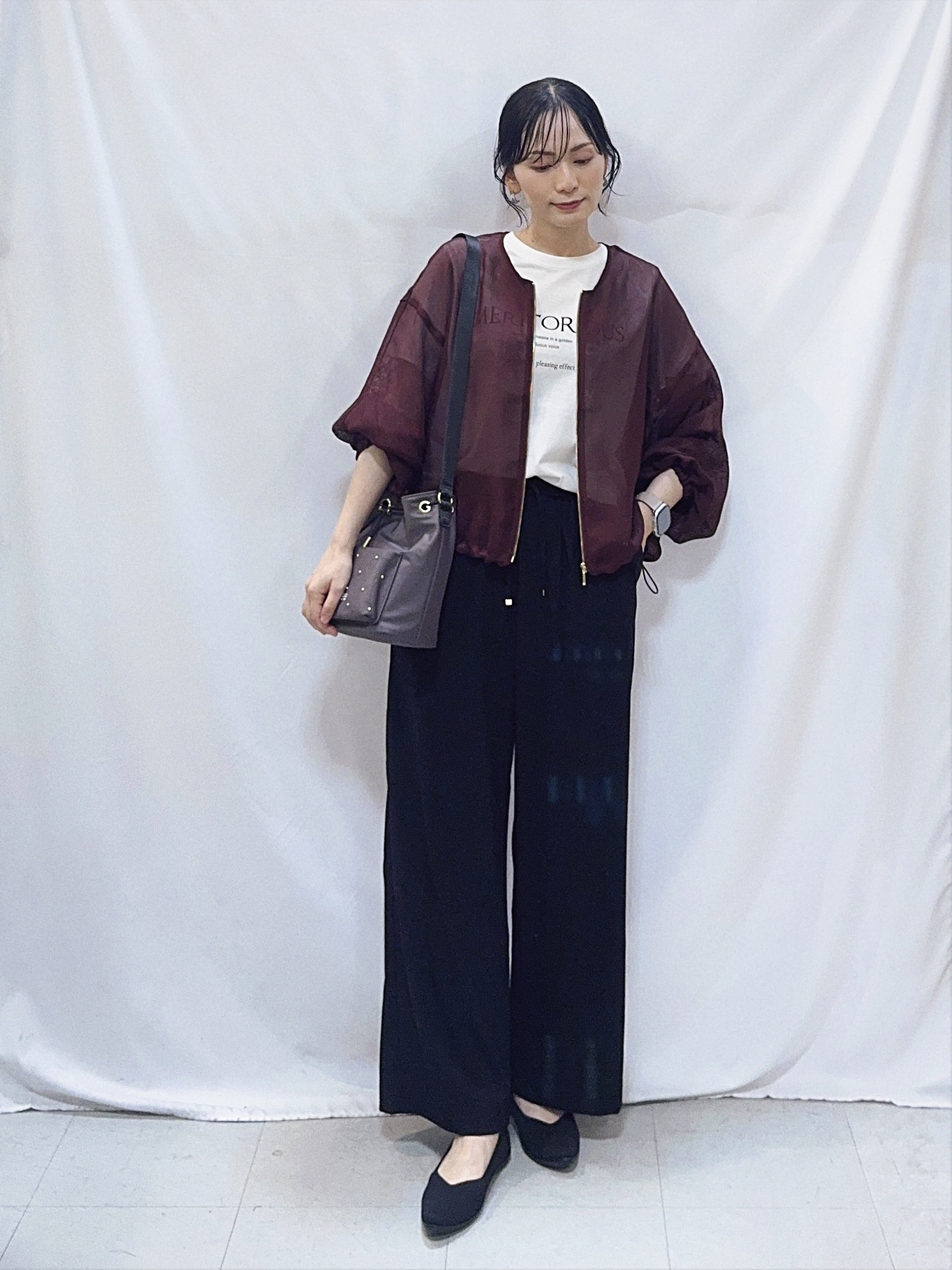 𝐇𝐢𝐫𝐨𝐦𝐢さんの「SHOO･LA･RUE｜【通気性〇/セットアップ可/洗濯機可】メッシュドルマン ジップブルゾン」を使ったコーディネート