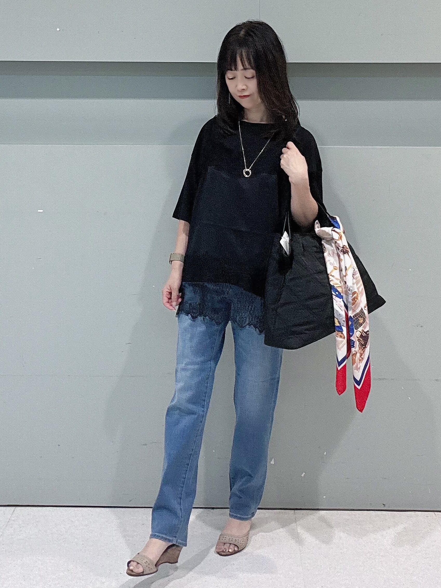 makiさんの「UNTITLED｜【新色追加/人気デニム】MAKE&times;DENIMスリムストレート」を使ったコーディネート