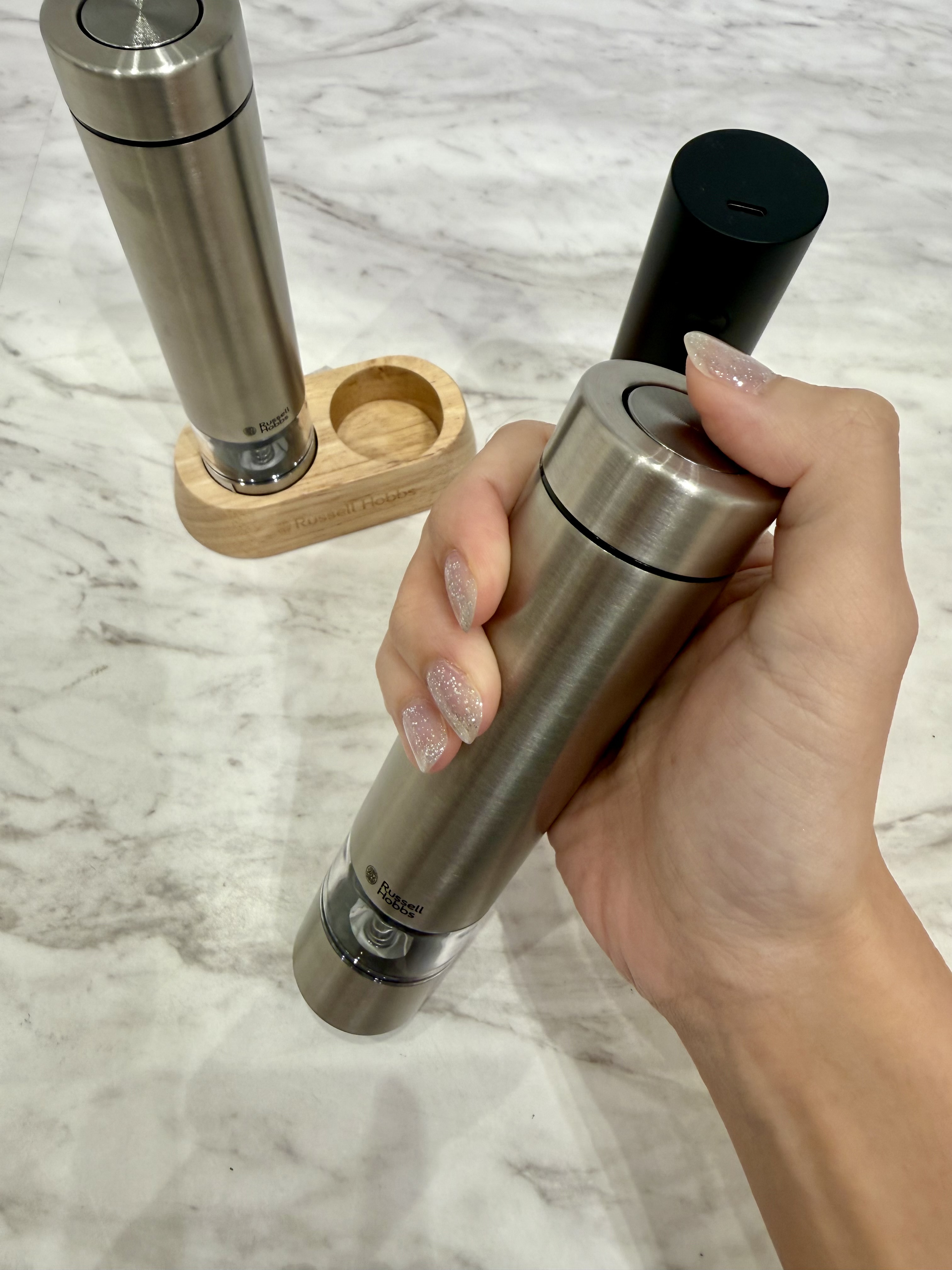 きのこさんの「212 KITCHEN STORE｜電動ミル ソルト＆ペッパー ミニ BK ＜Russell Hobbs  ラッセルホブス＞」を使ったコーディネート