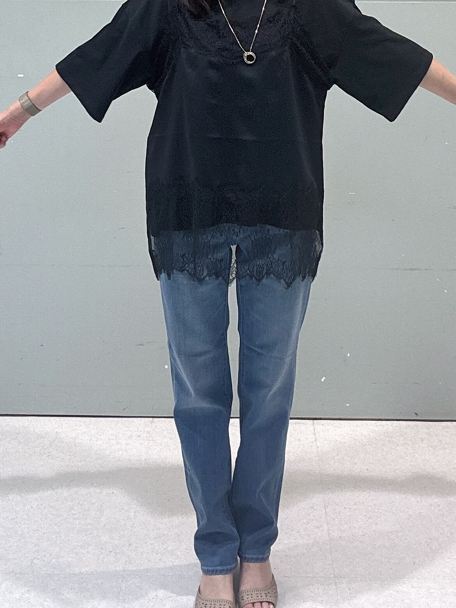 makiさんの「UNTITLED｜【新色追加/人気デニム】MAKE&times;DENIMスリムストレート」を使ったコーディネート